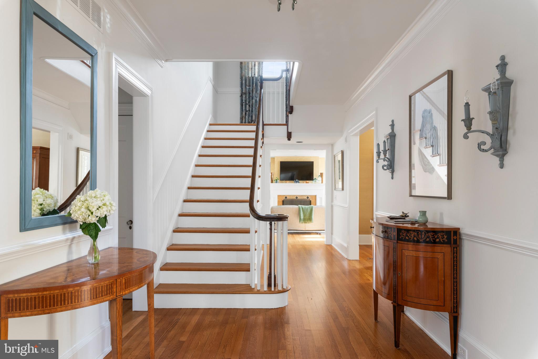 MURRAY HILL - Residential