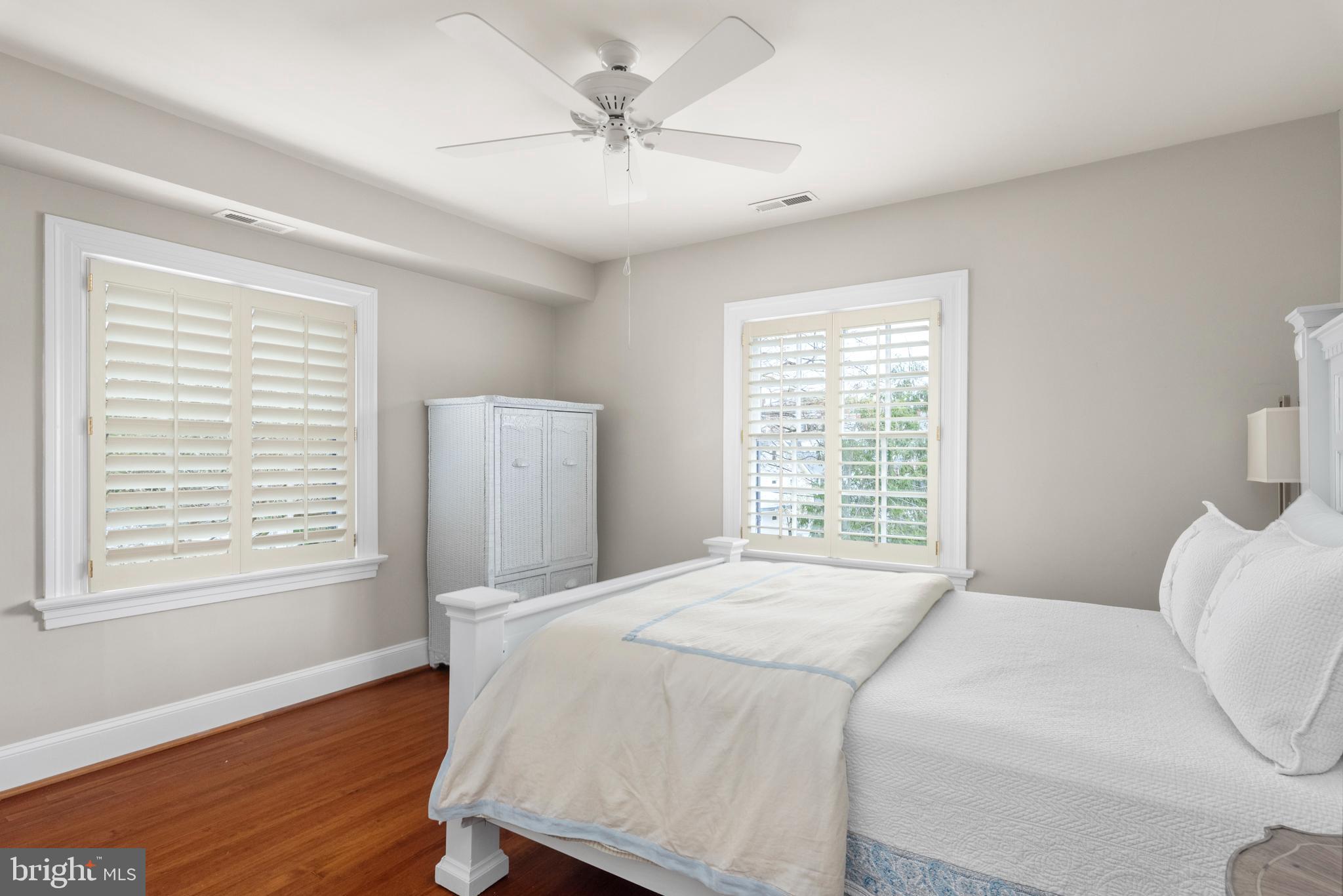 MURRAY HILL - Residential