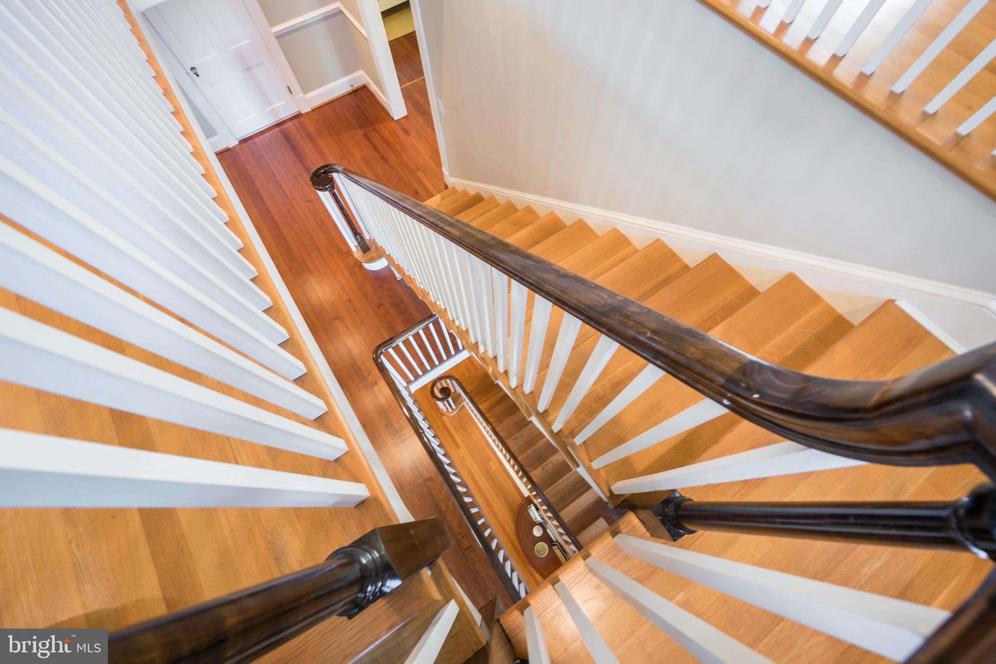 MURRAY HILL - Residential