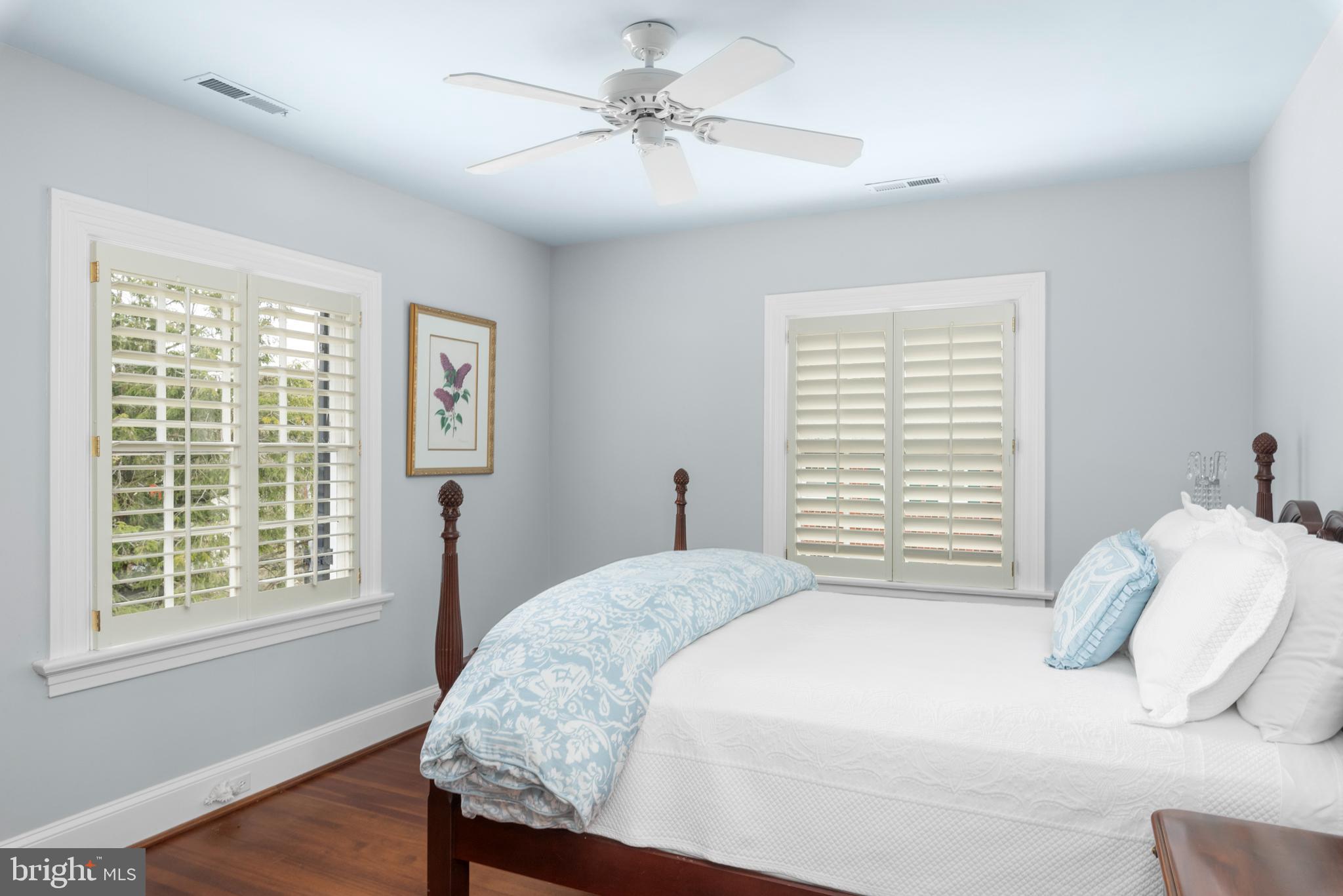 MURRAY HILL - Residential