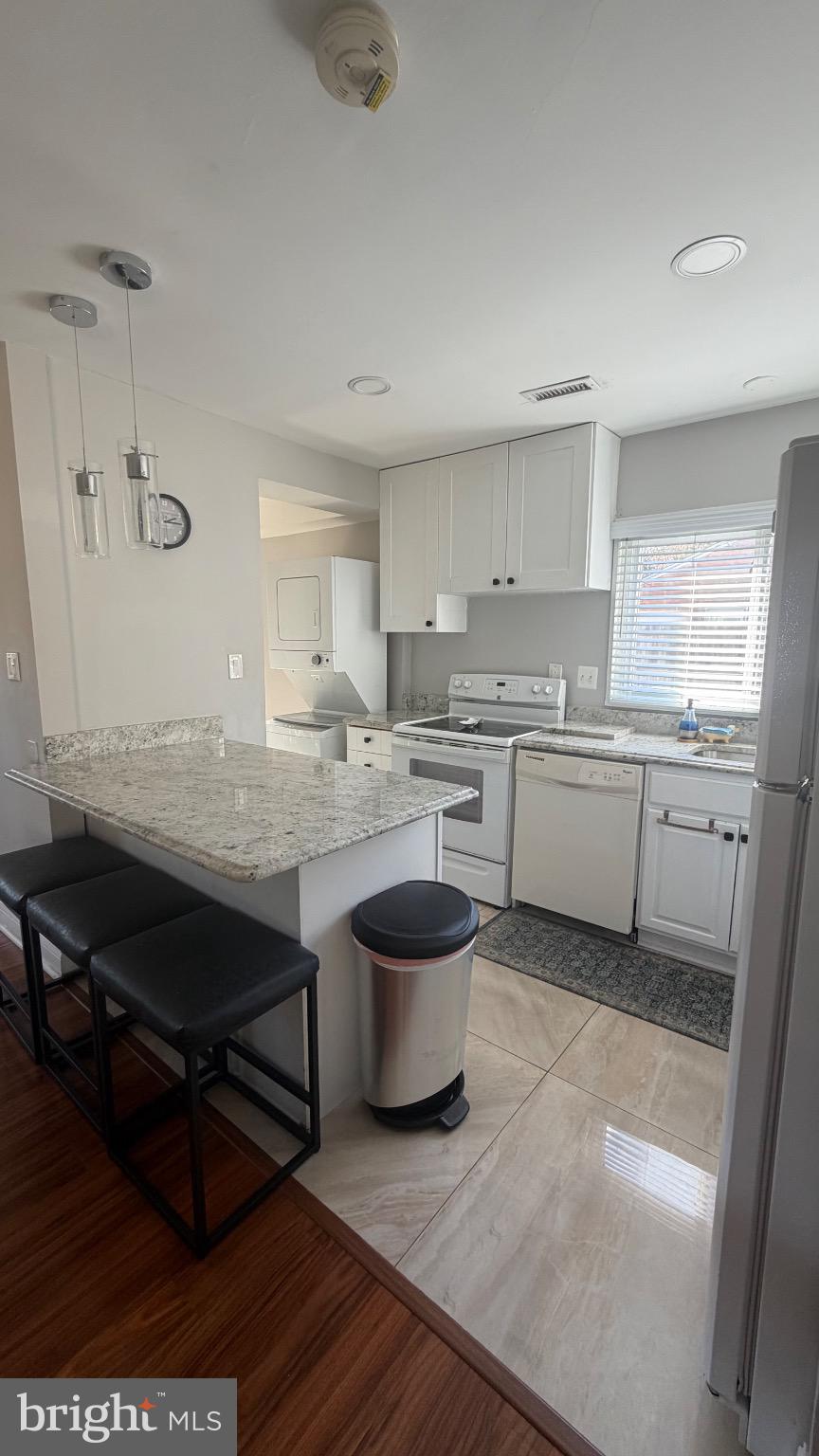 MONTICELLO FOREST - Residential Lease