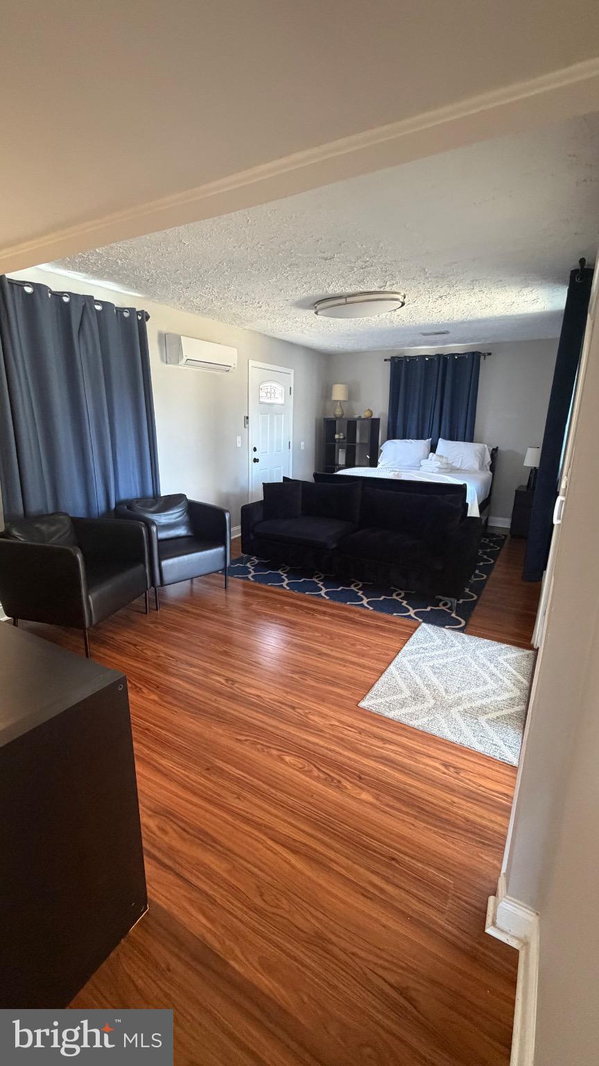 MONTICELLO FOREST - Residential Lease