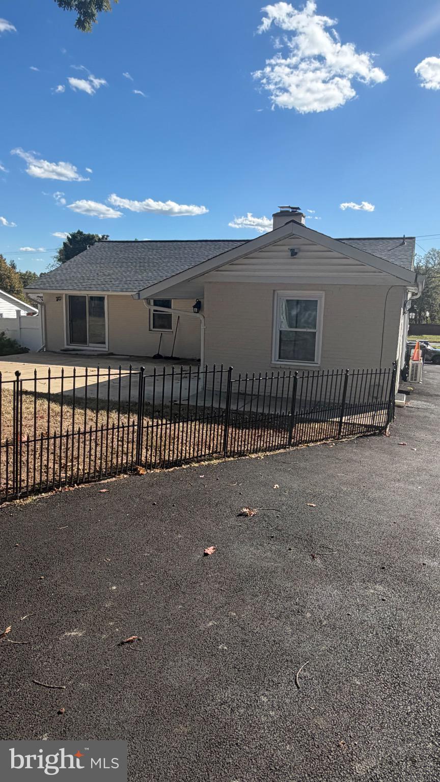 MONTICELLO FOREST - Residential Lease