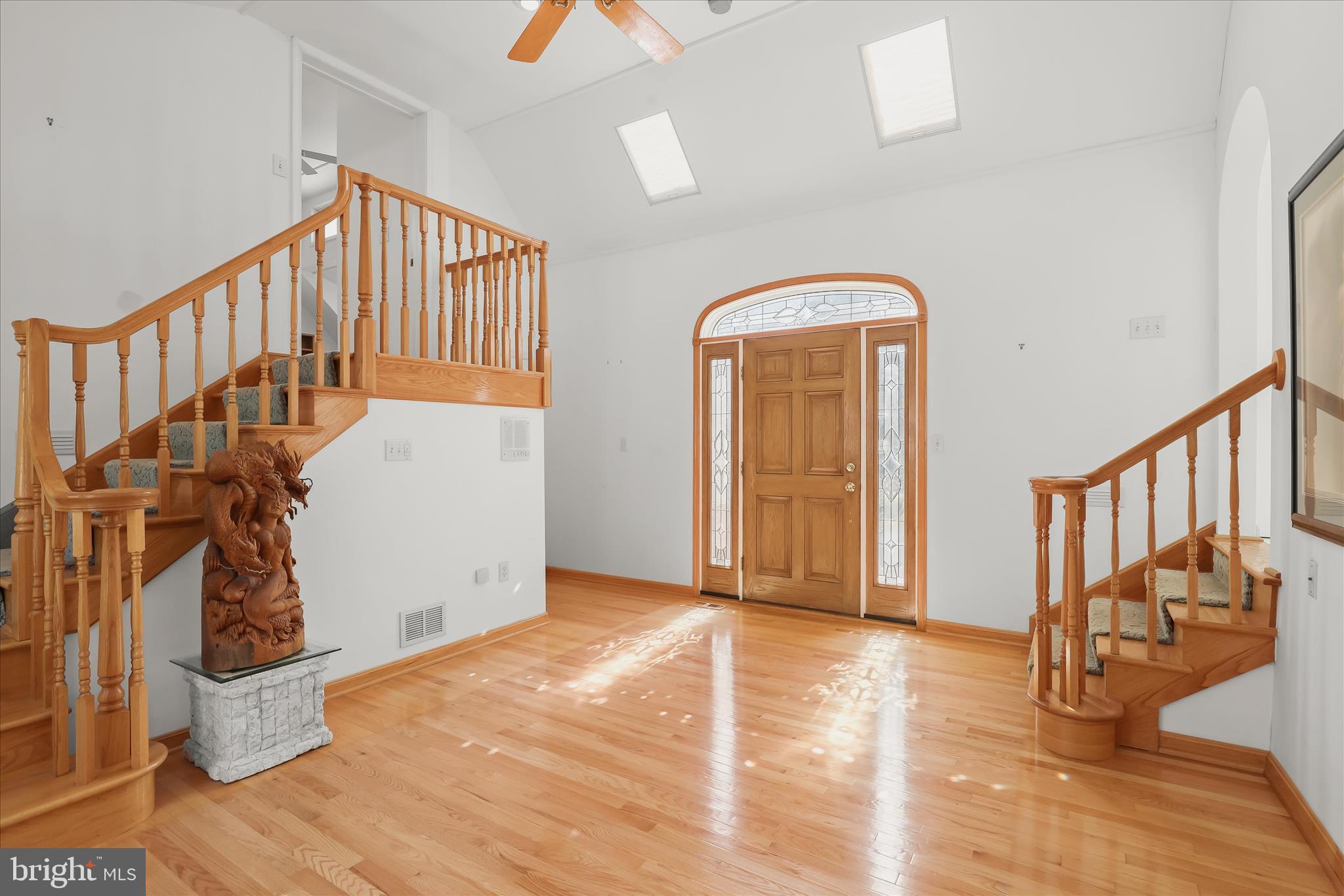 HAWTHORNE SQUARE - Residential