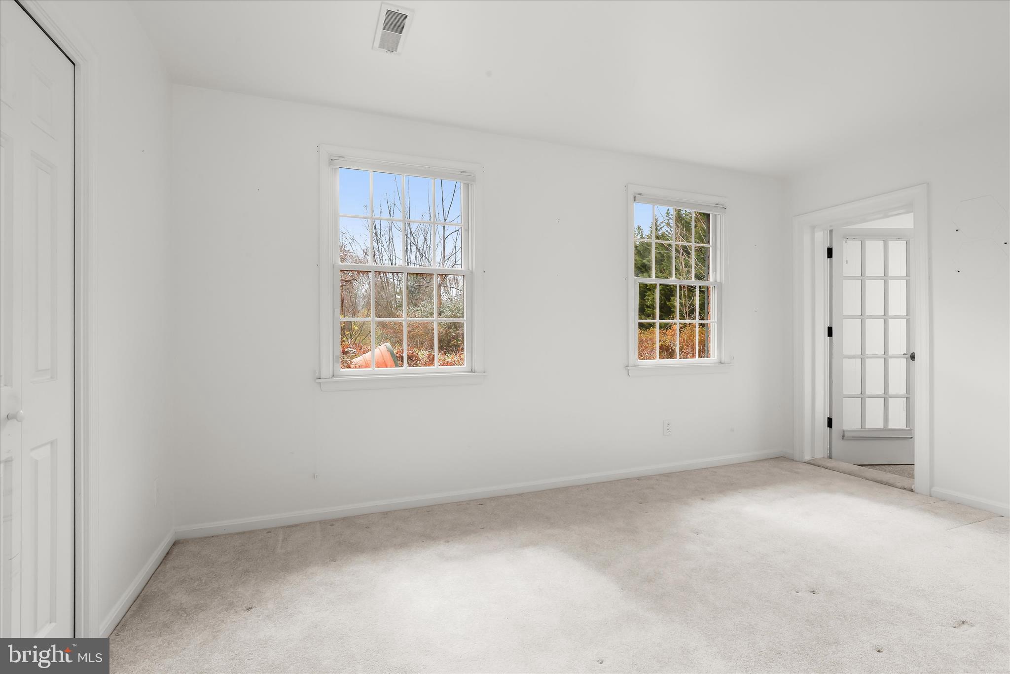 HAWTHORNE SQUARE - Residential