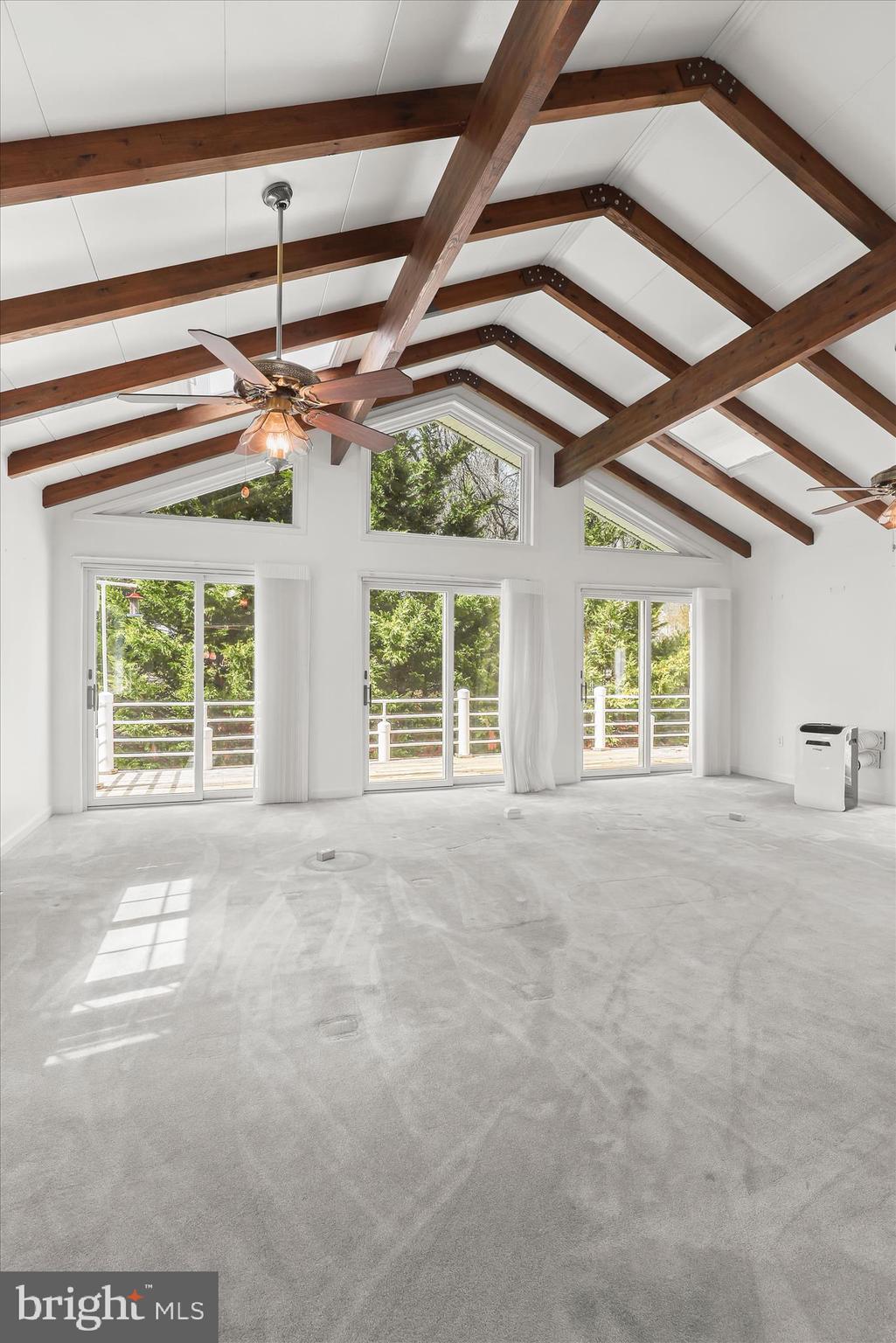 HAWTHORNE SQUARE - Residential