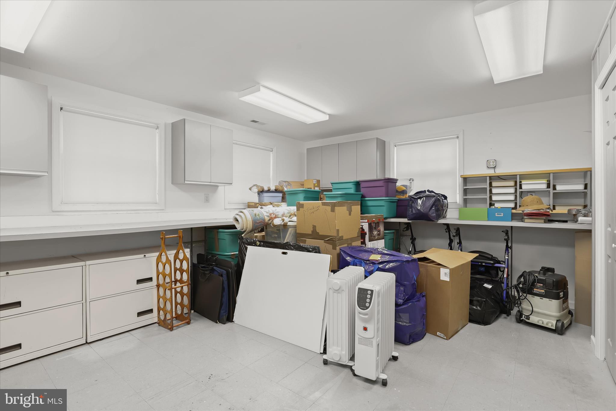 HAWTHORNE SQUARE - Residential