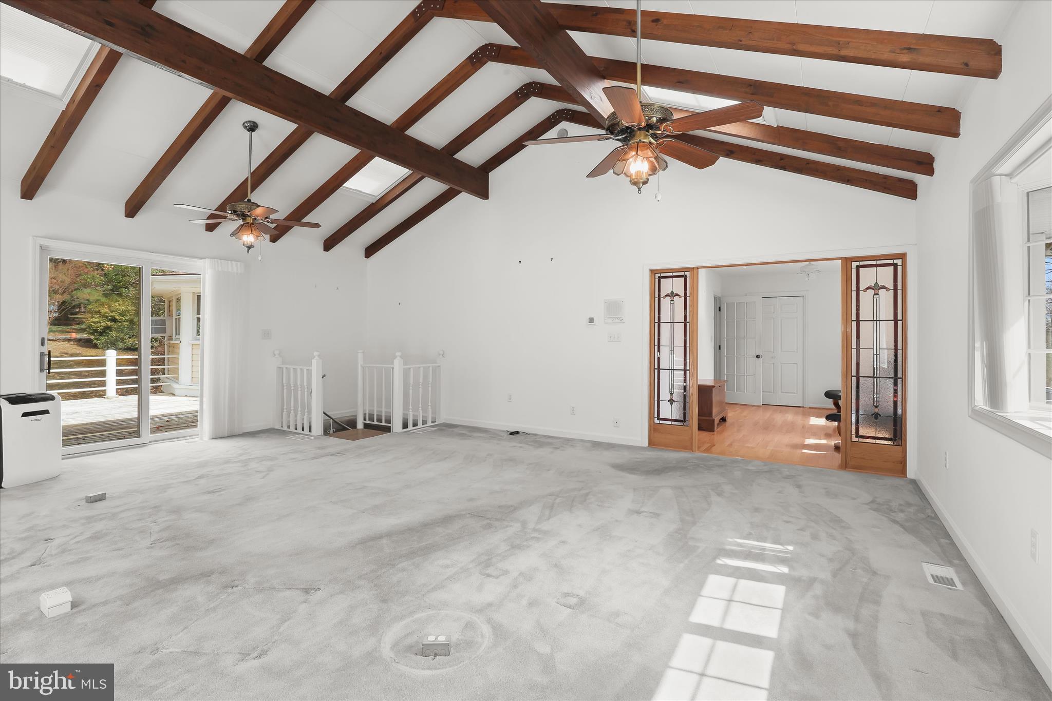 HAWTHORNE SQUARE - Residential