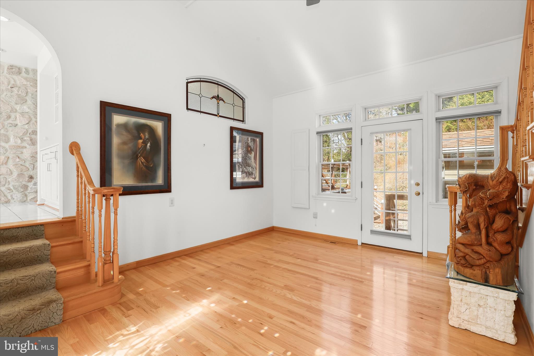 HAWTHORNE SQUARE - Residential