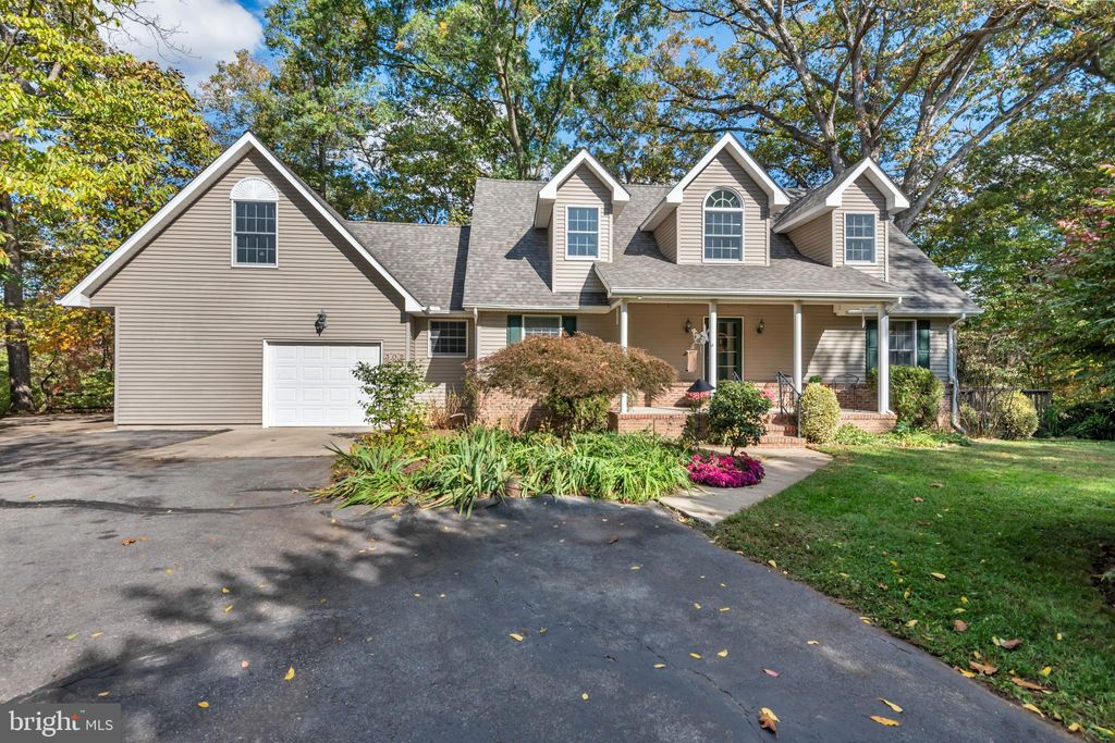 Photo of 302 Rosin Drive, CHESTERTOWN, MD 21620 (MLS # MDQA2015470)