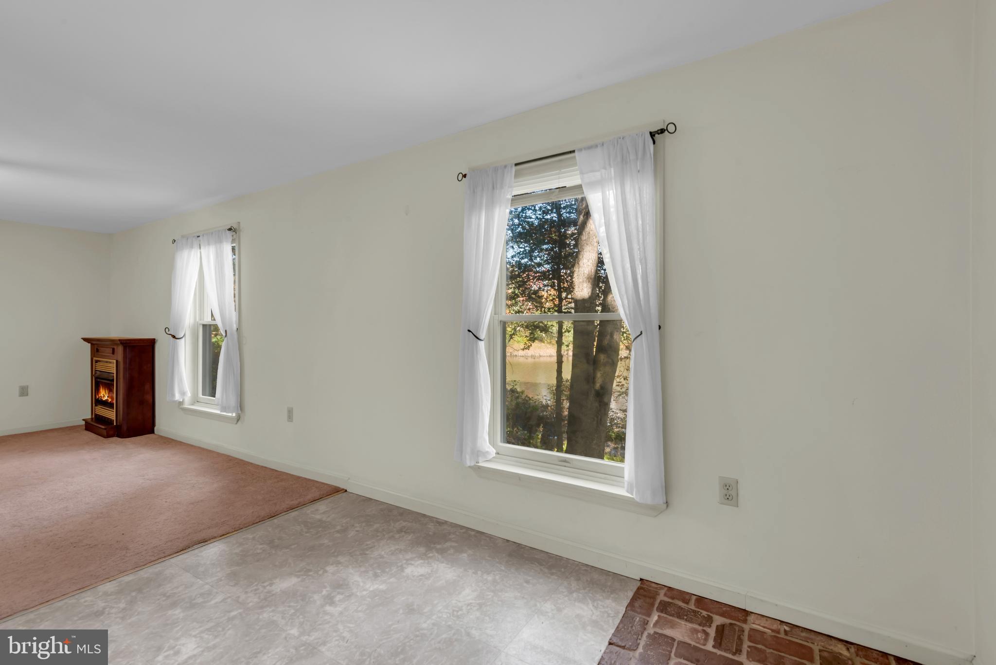 CHESTER HARBOR - Residential