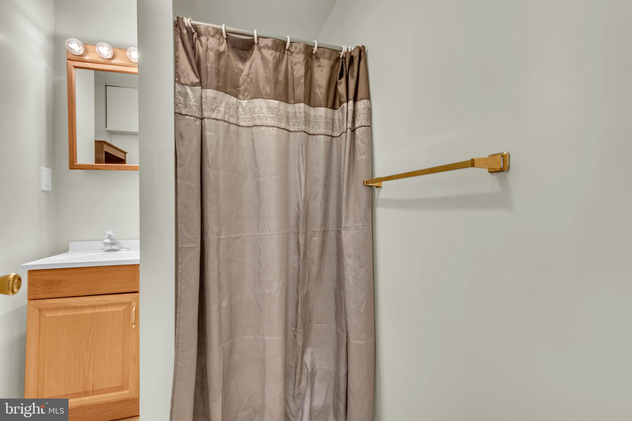 CHESTER HARBOR - Residential