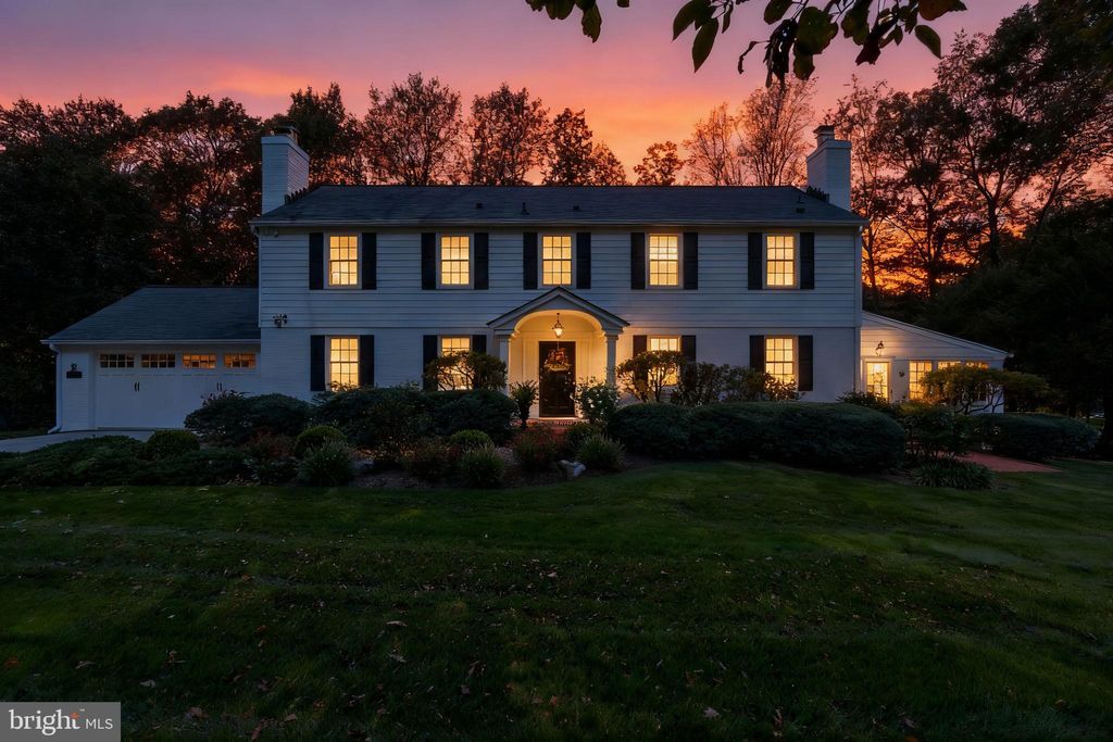 Photo of 734 Chapel Ridge Rd, LUTHERVILLE TIMONIUM, MD 21093 (MLS # MDBC2142996)