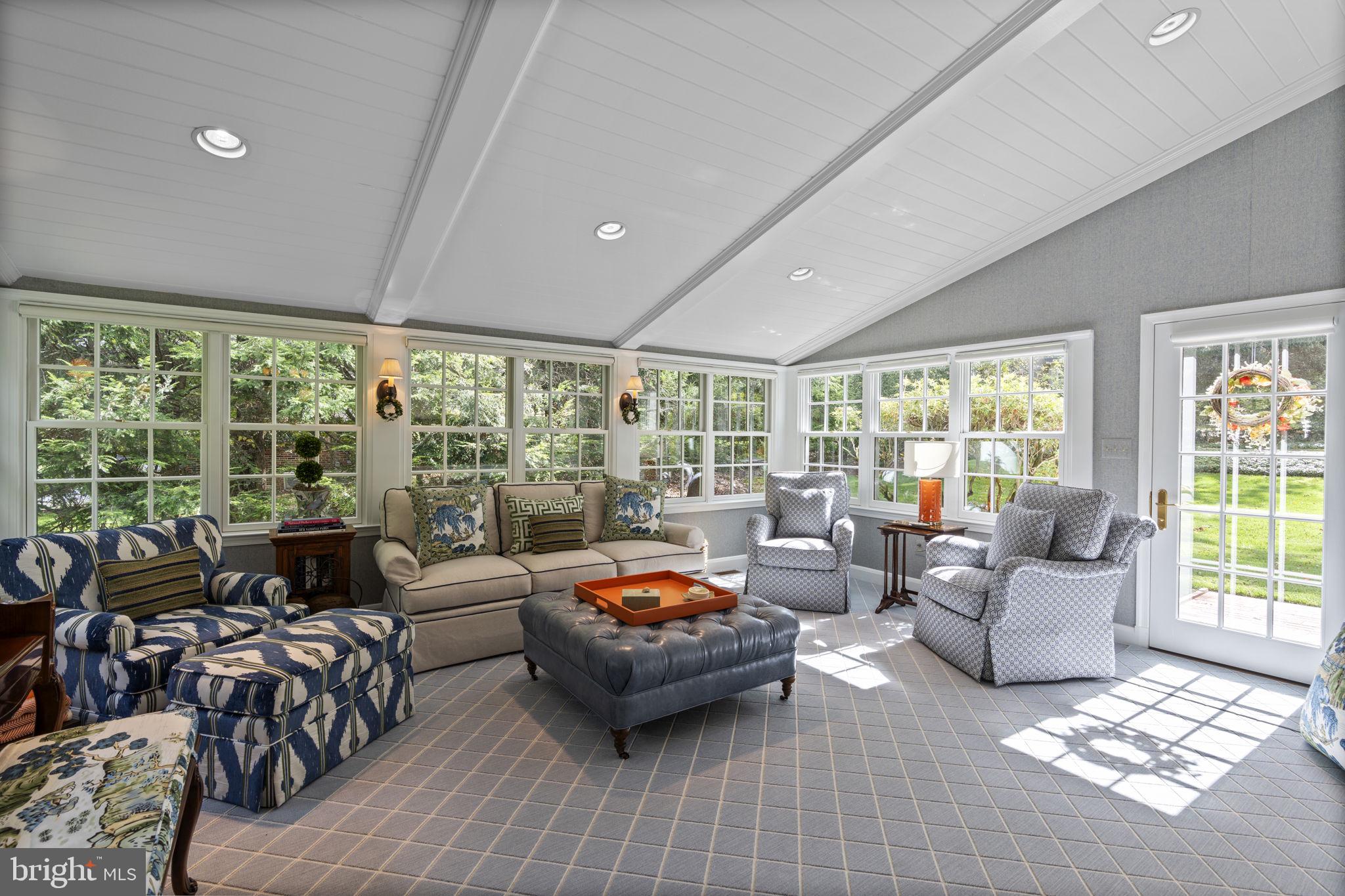 FIVE FARMS - Residential