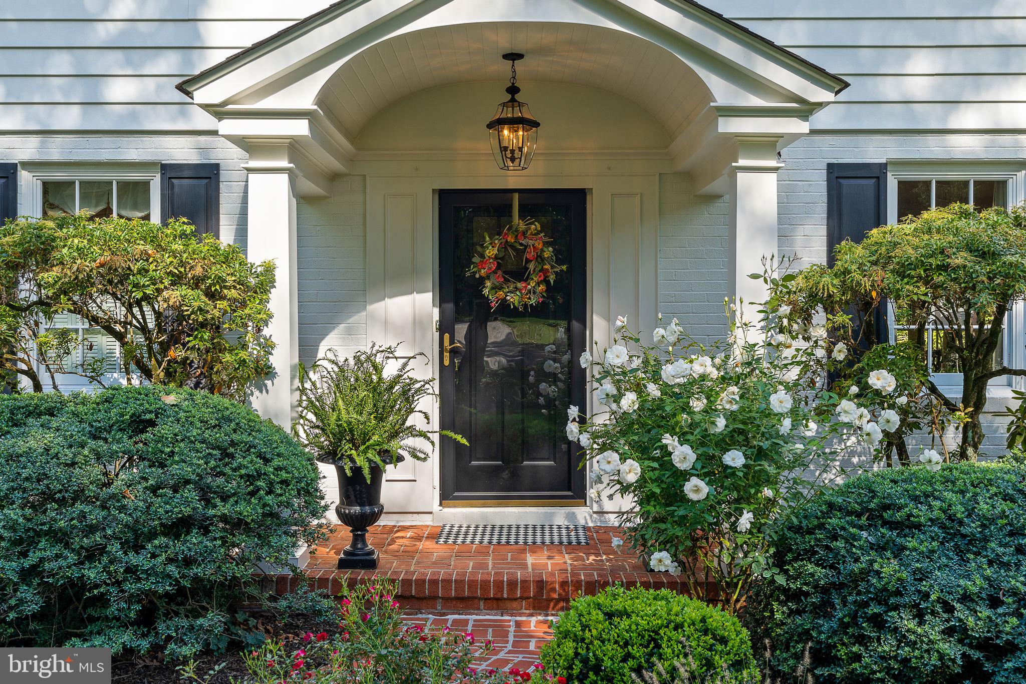 FIVE FARMS - Residential