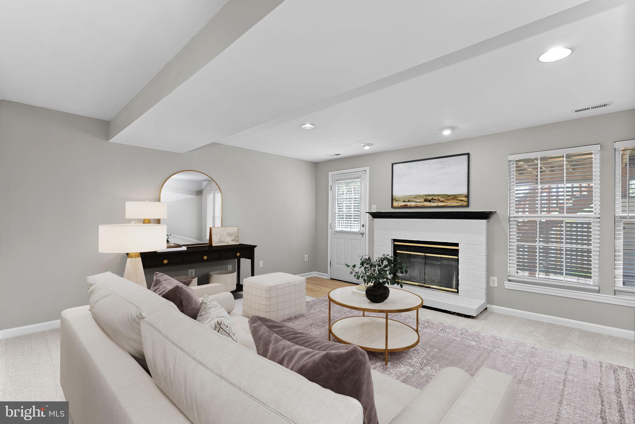 ASHBURN FARM - Residential