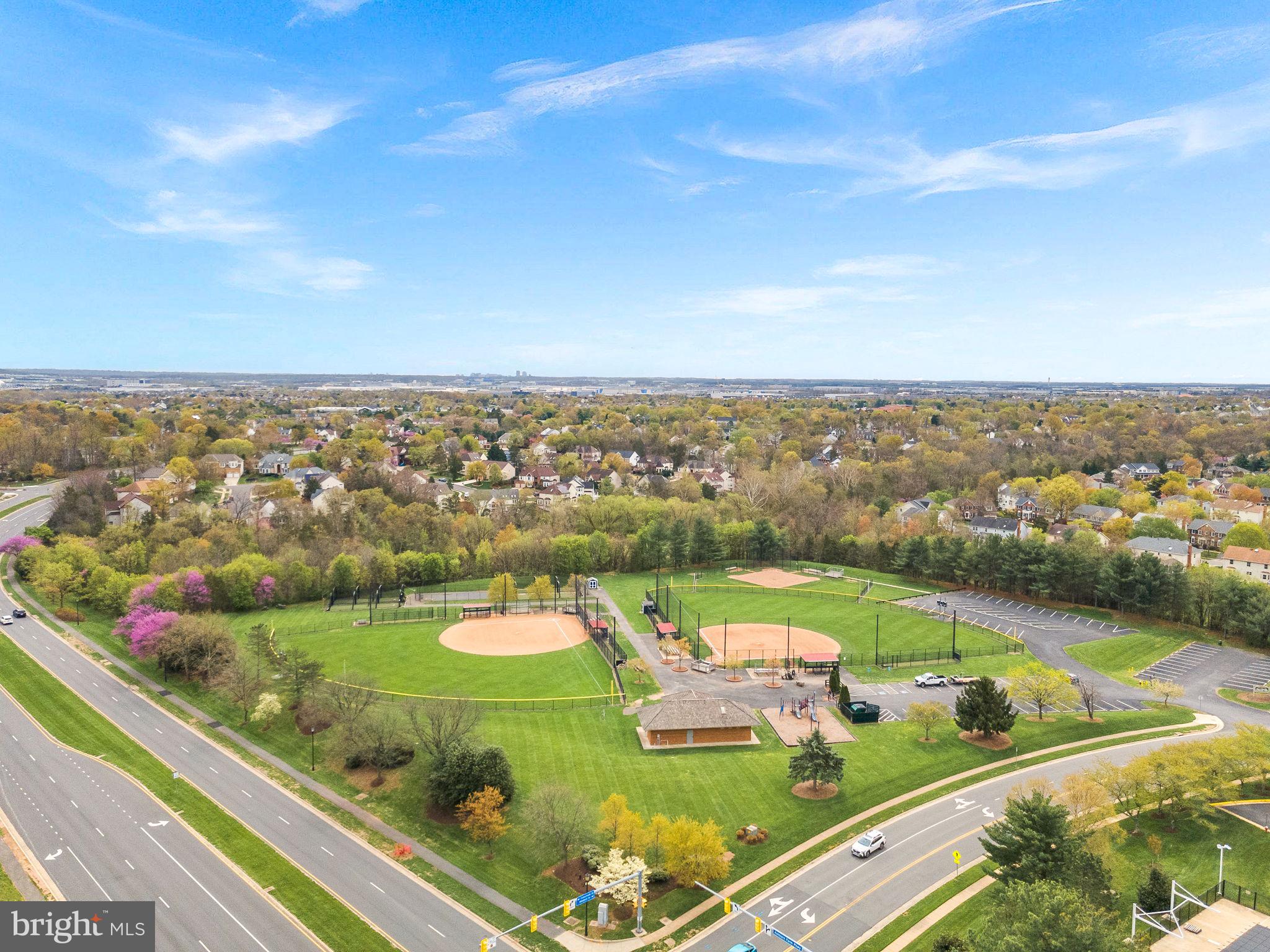 ASHBURN FARM - Residential