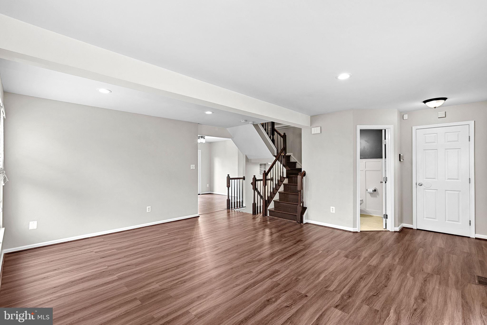 ASHBURN FARM - Residential