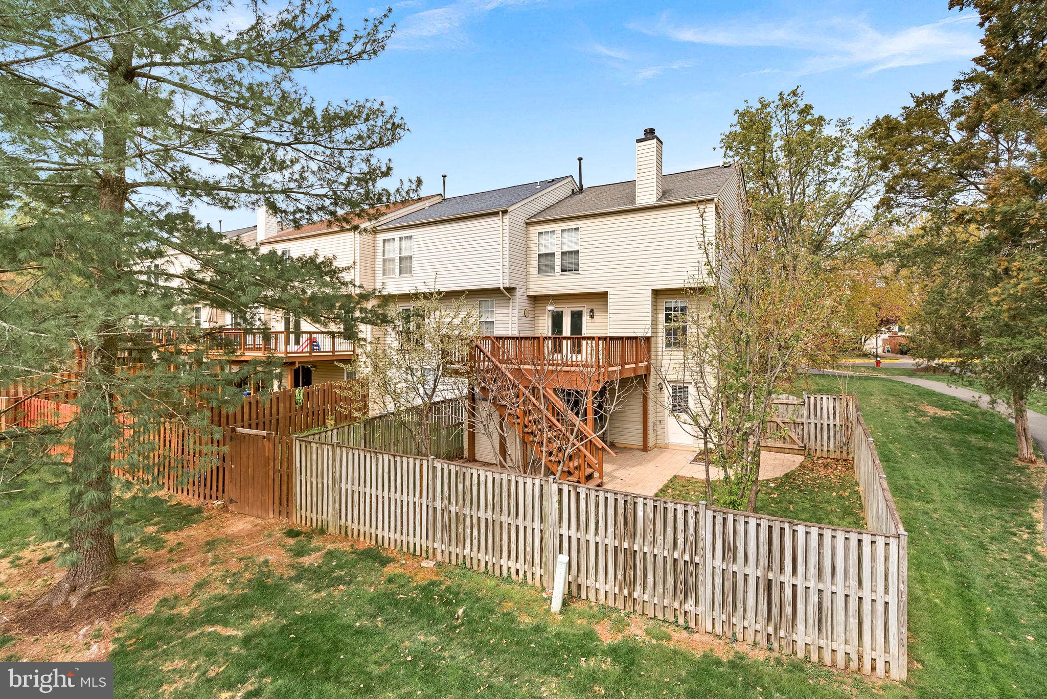 ASHBURN FARM - Residential