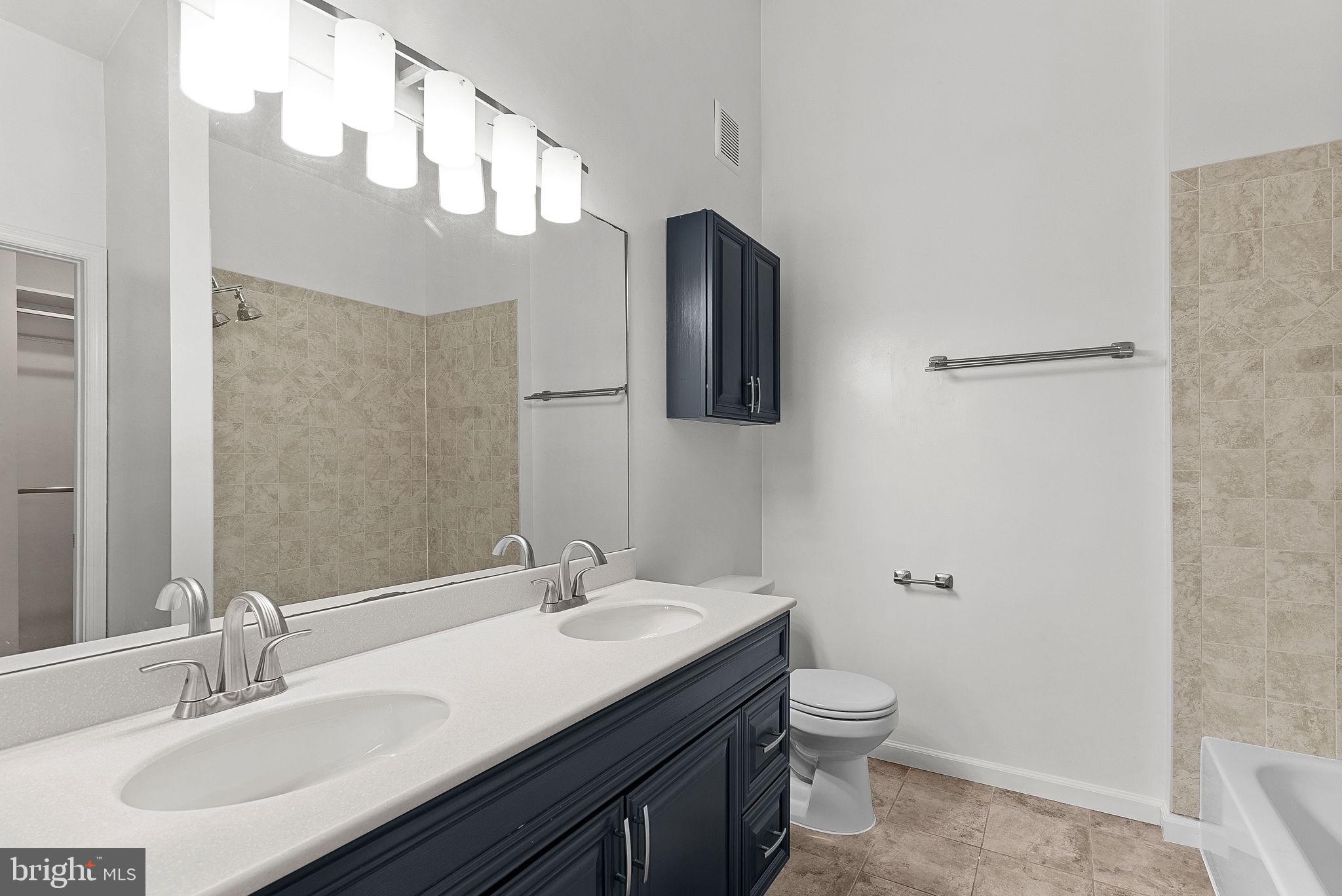 ASHBURN FARM - Residential