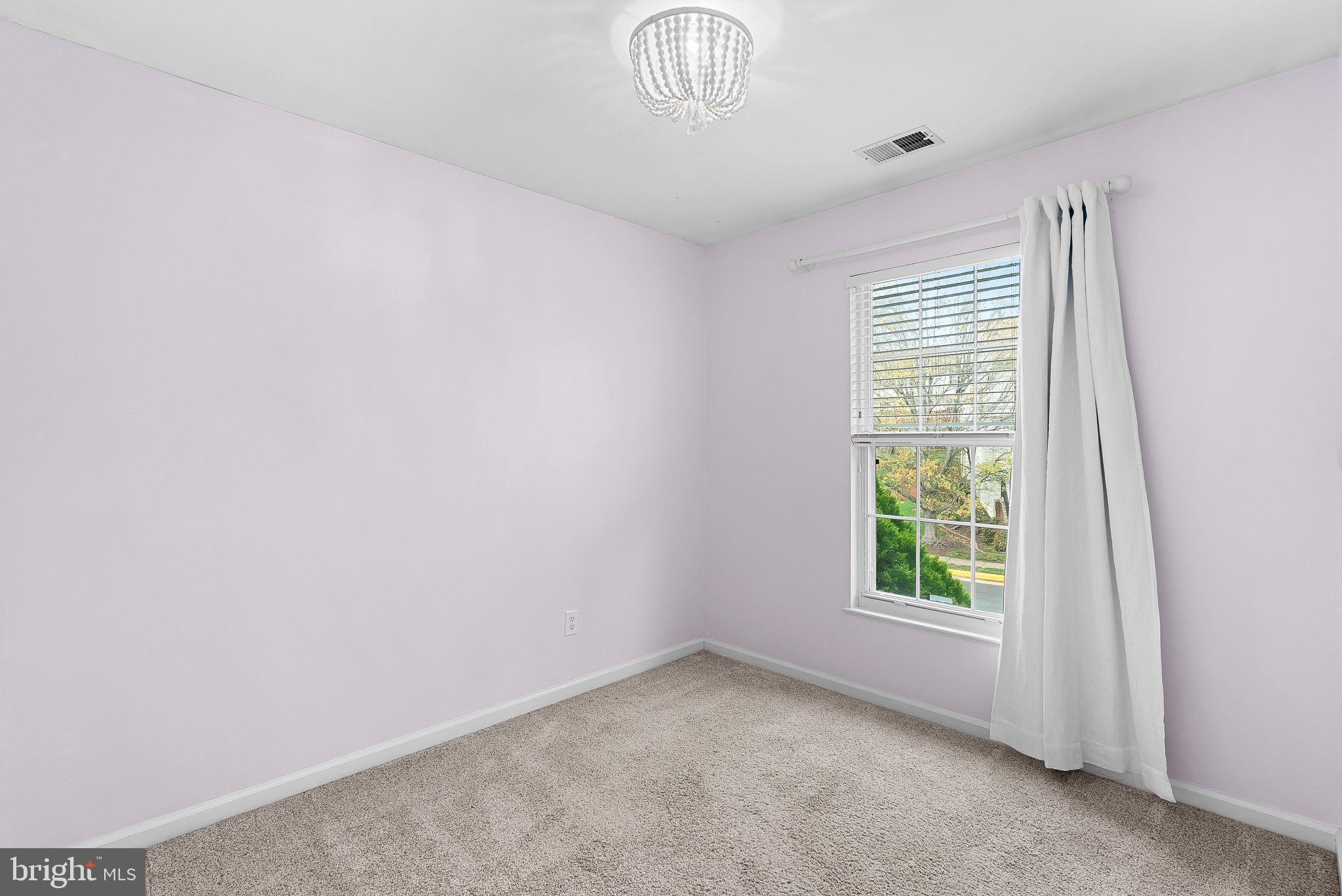 ASHBURN FARM - Residential