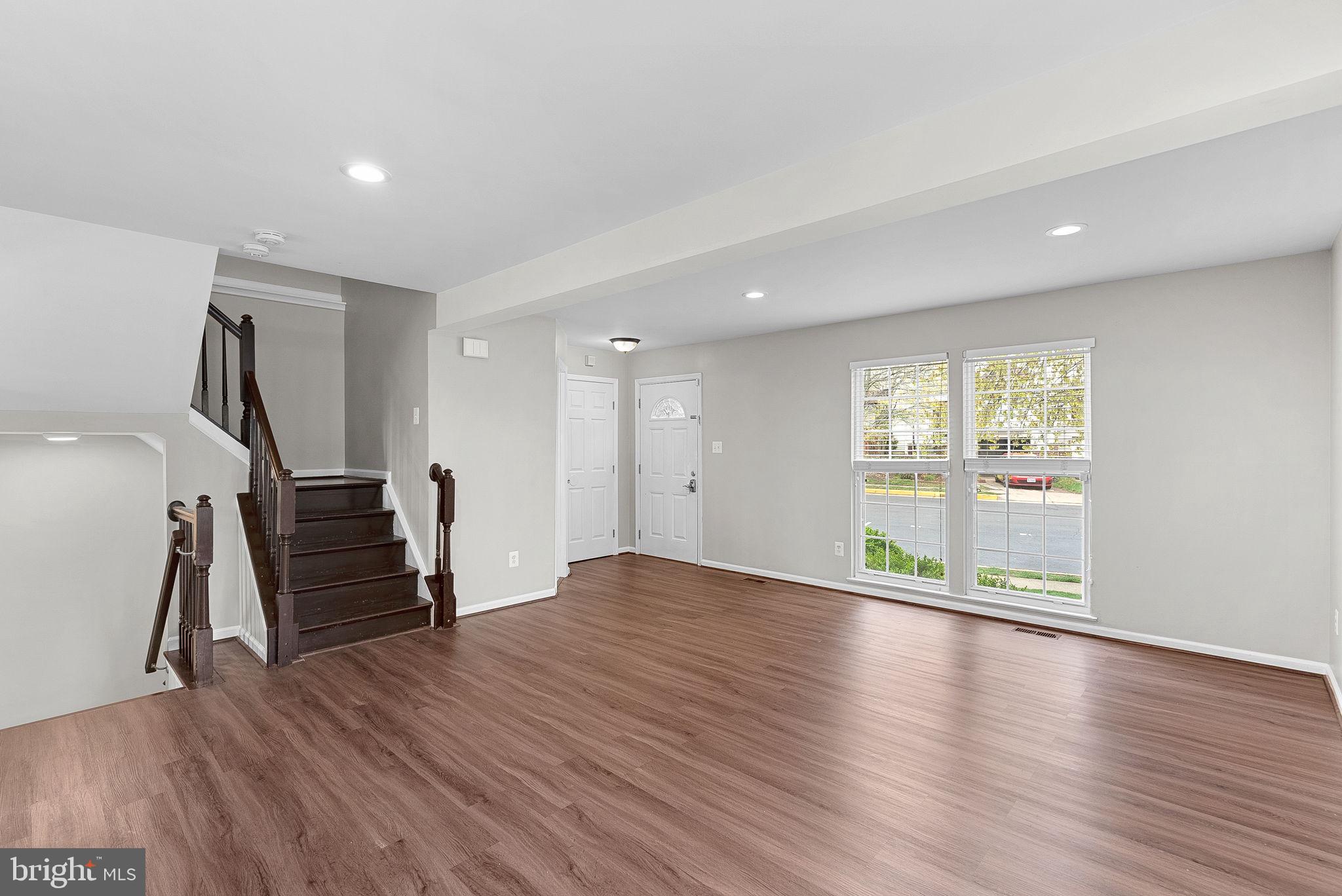 ASHBURN FARM - Residential