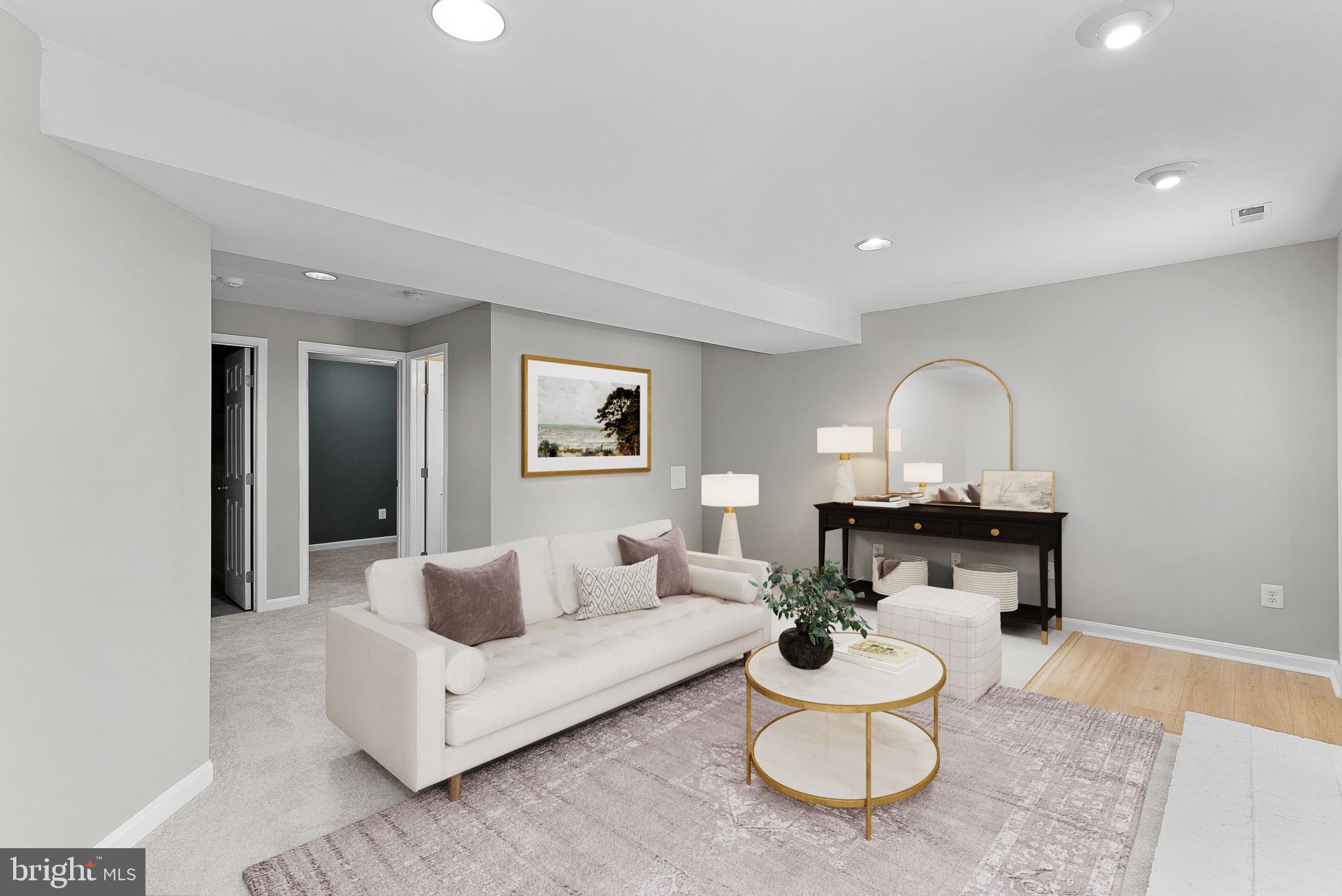 ASHBURN FARM - Residential