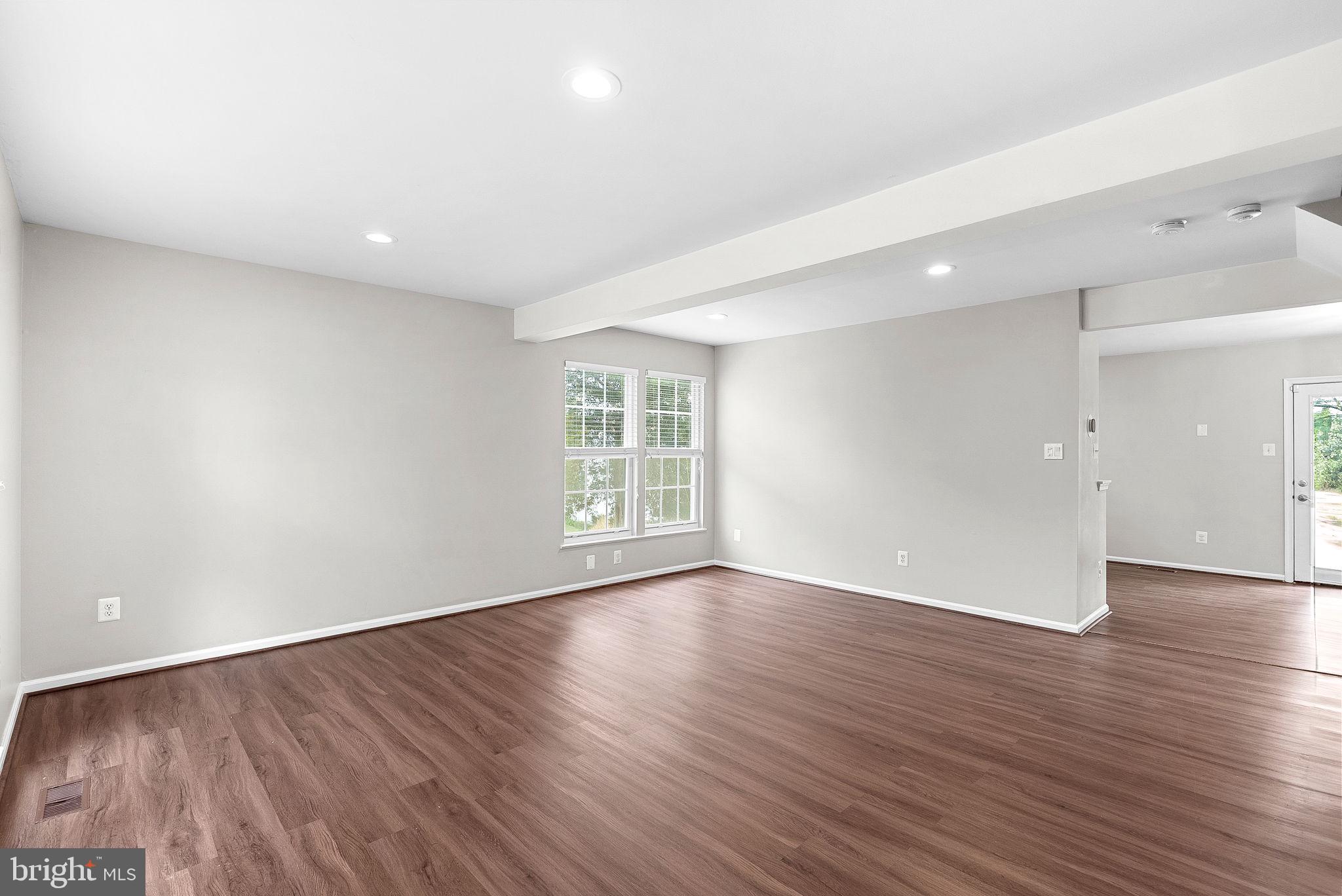 ASHBURN FARM - Residential