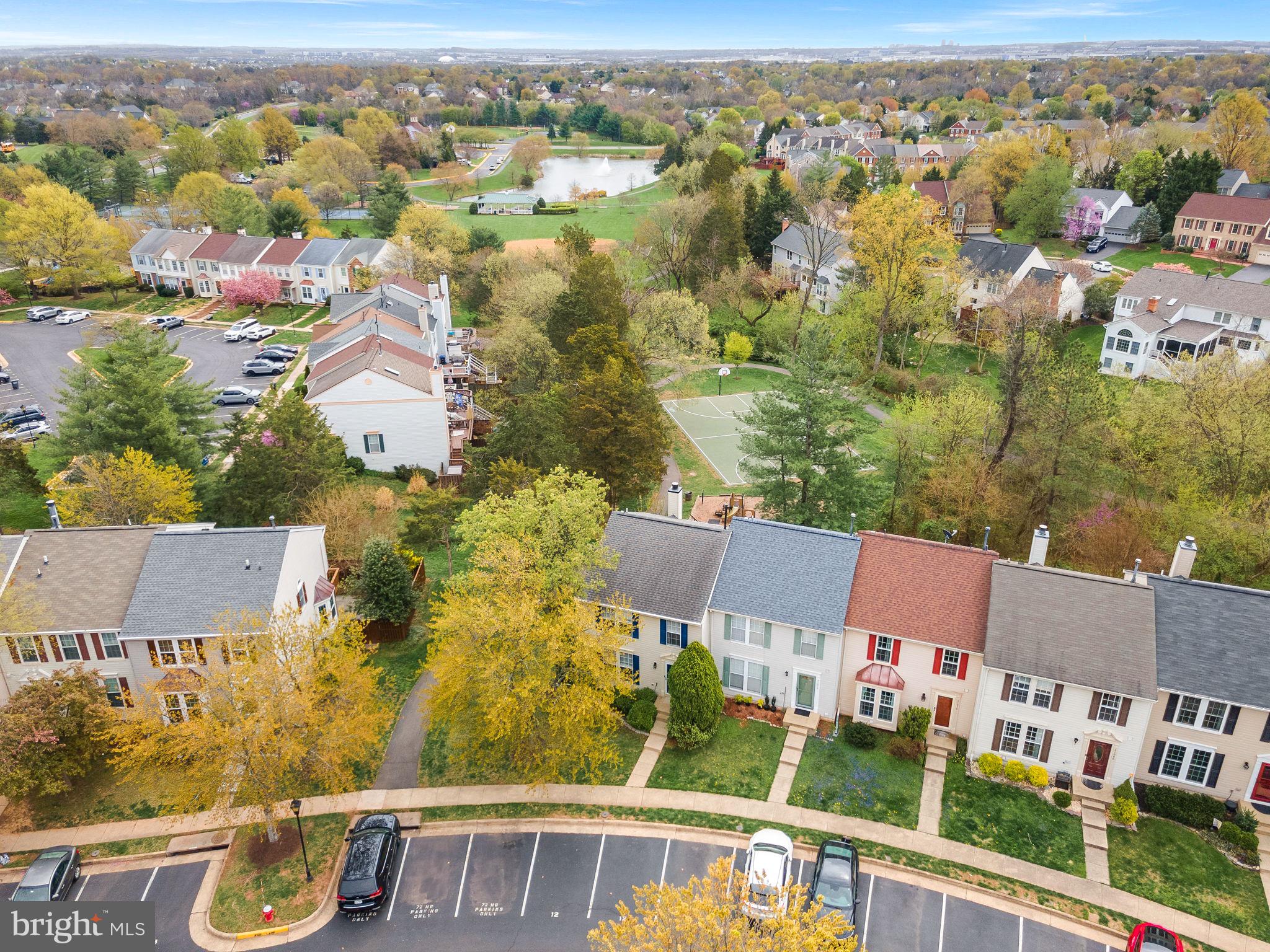 ASHBURN FARM - Residential