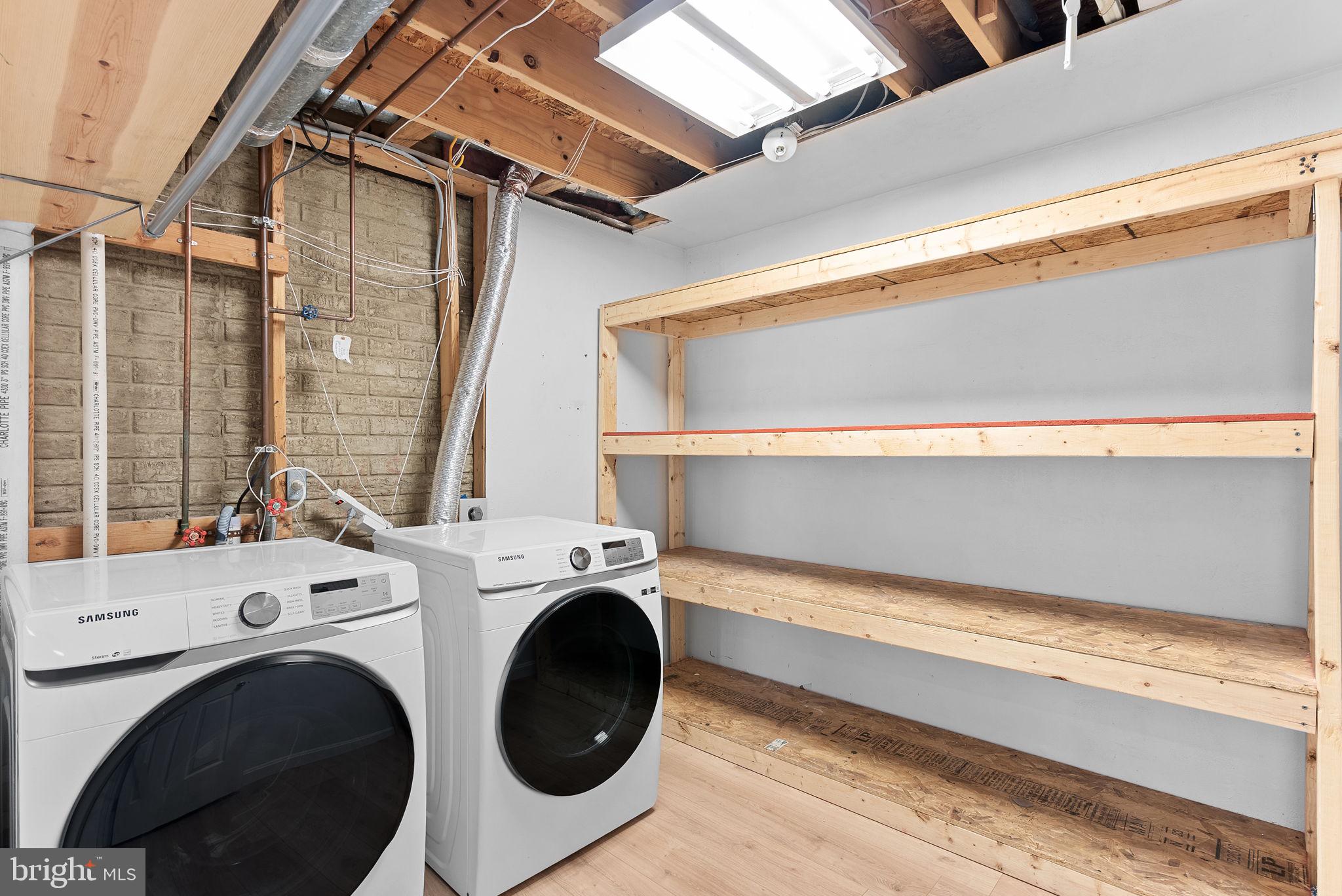 ASHBURN FARM - Residential