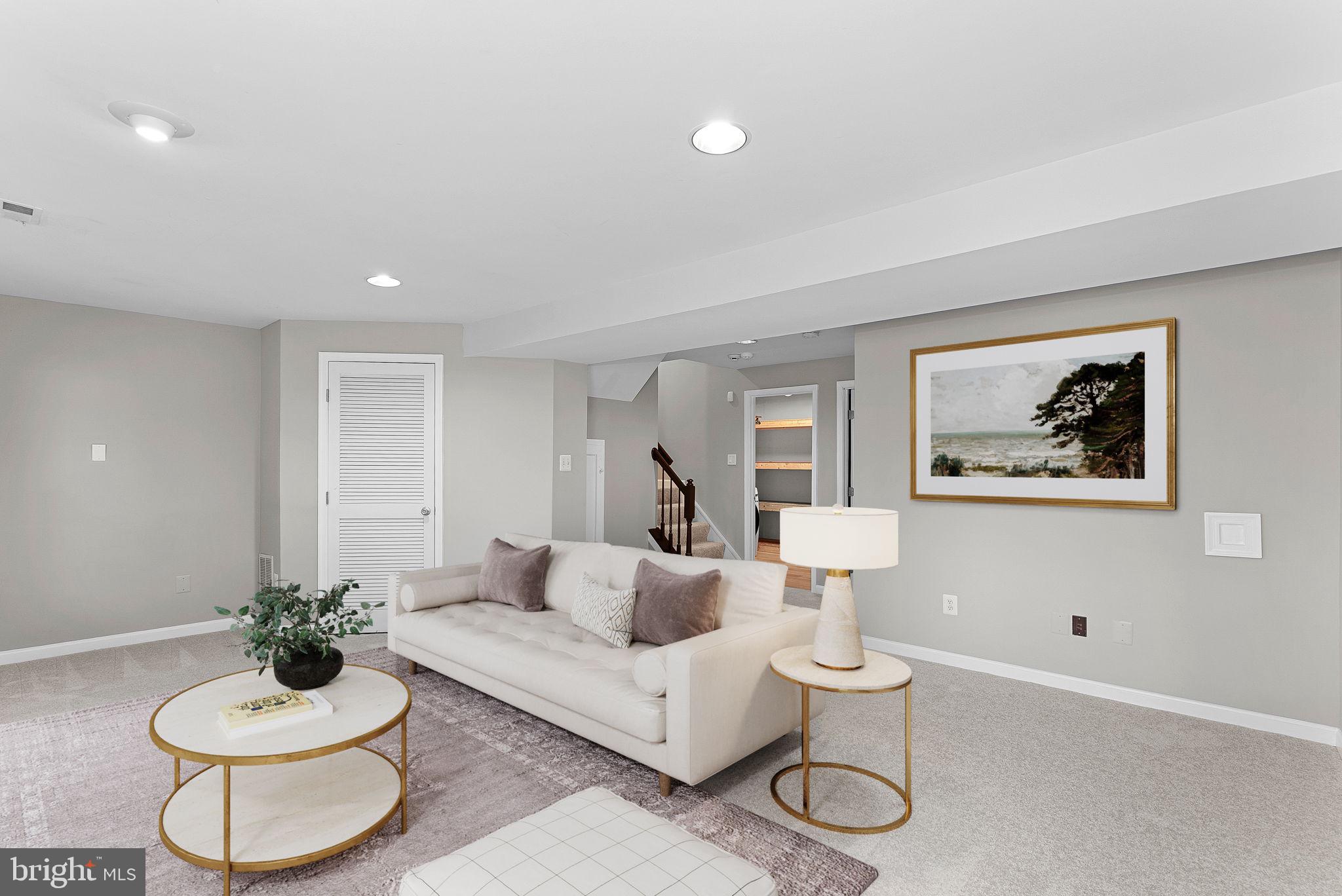 ASHBURN FARM - Residential