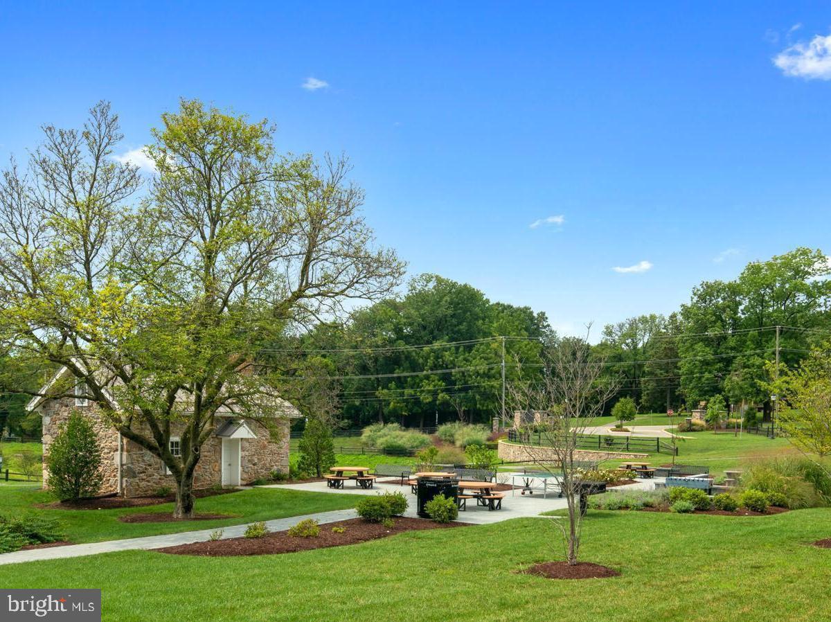 SPRING OAK - Residential