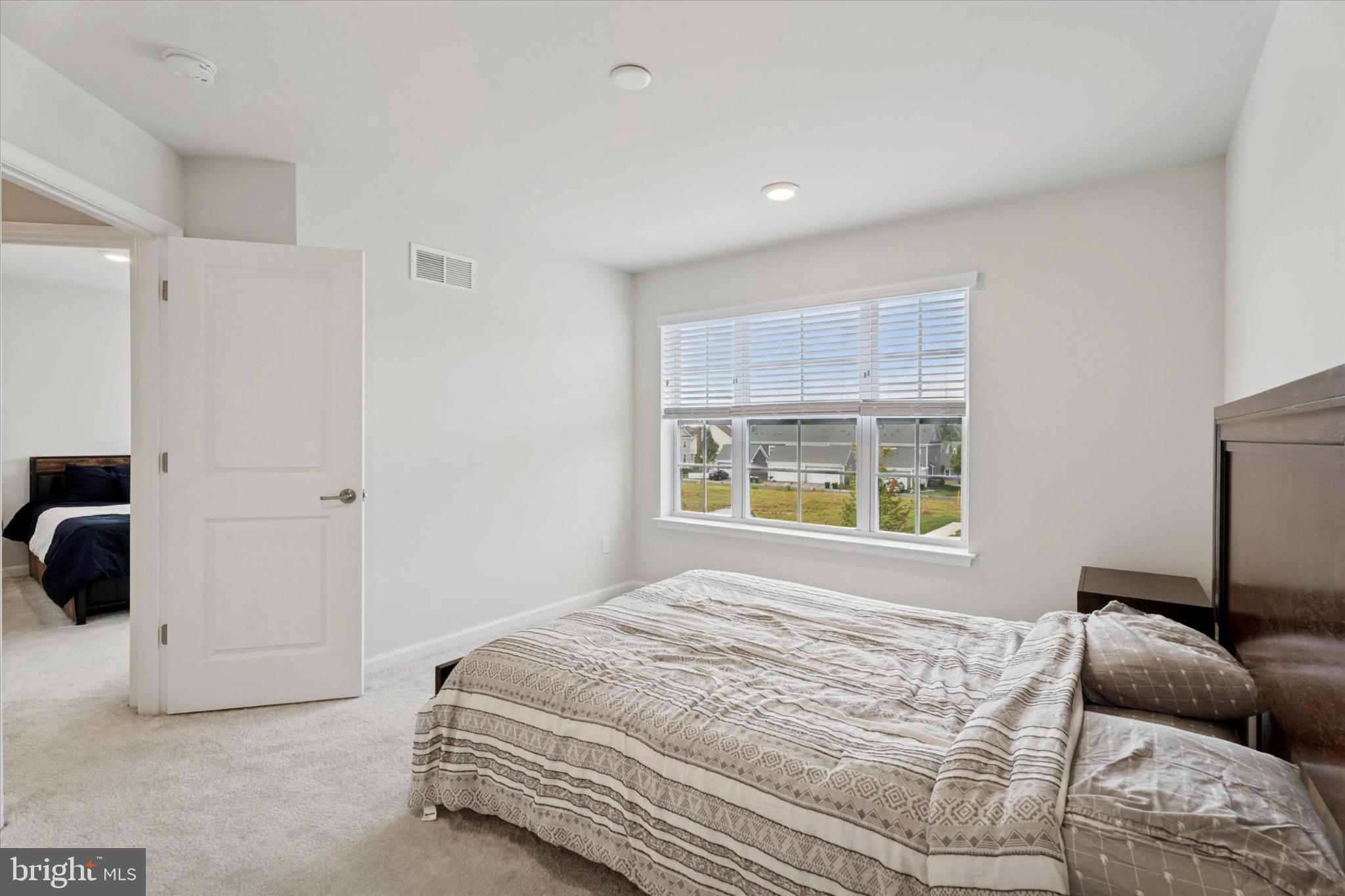 SPRING OAK - Residential