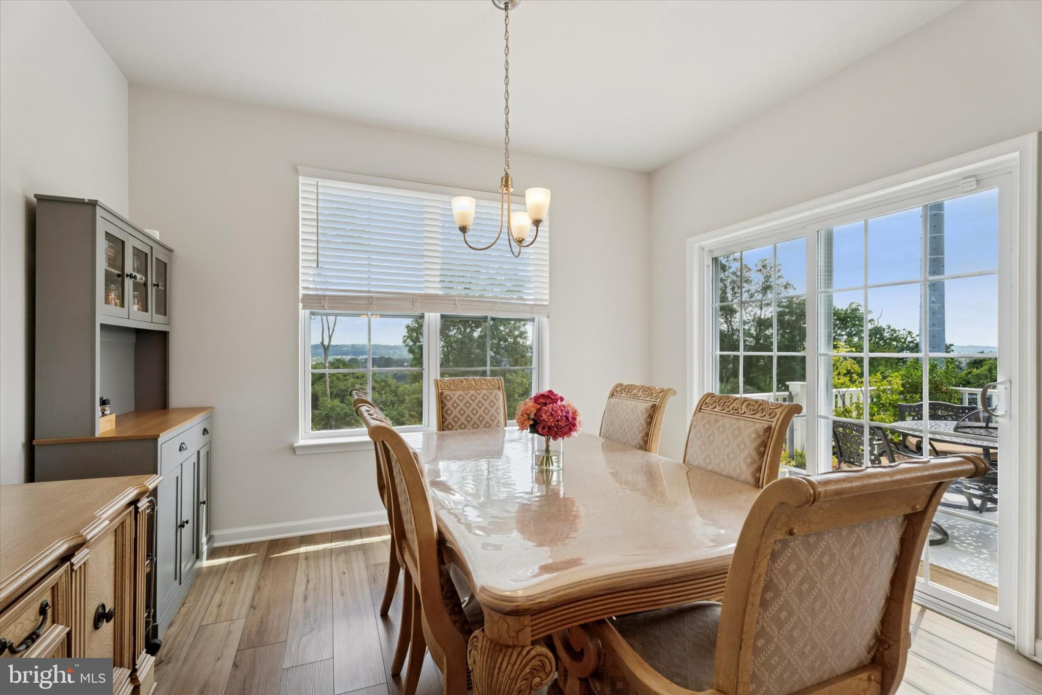 SPRING OAK - Residential