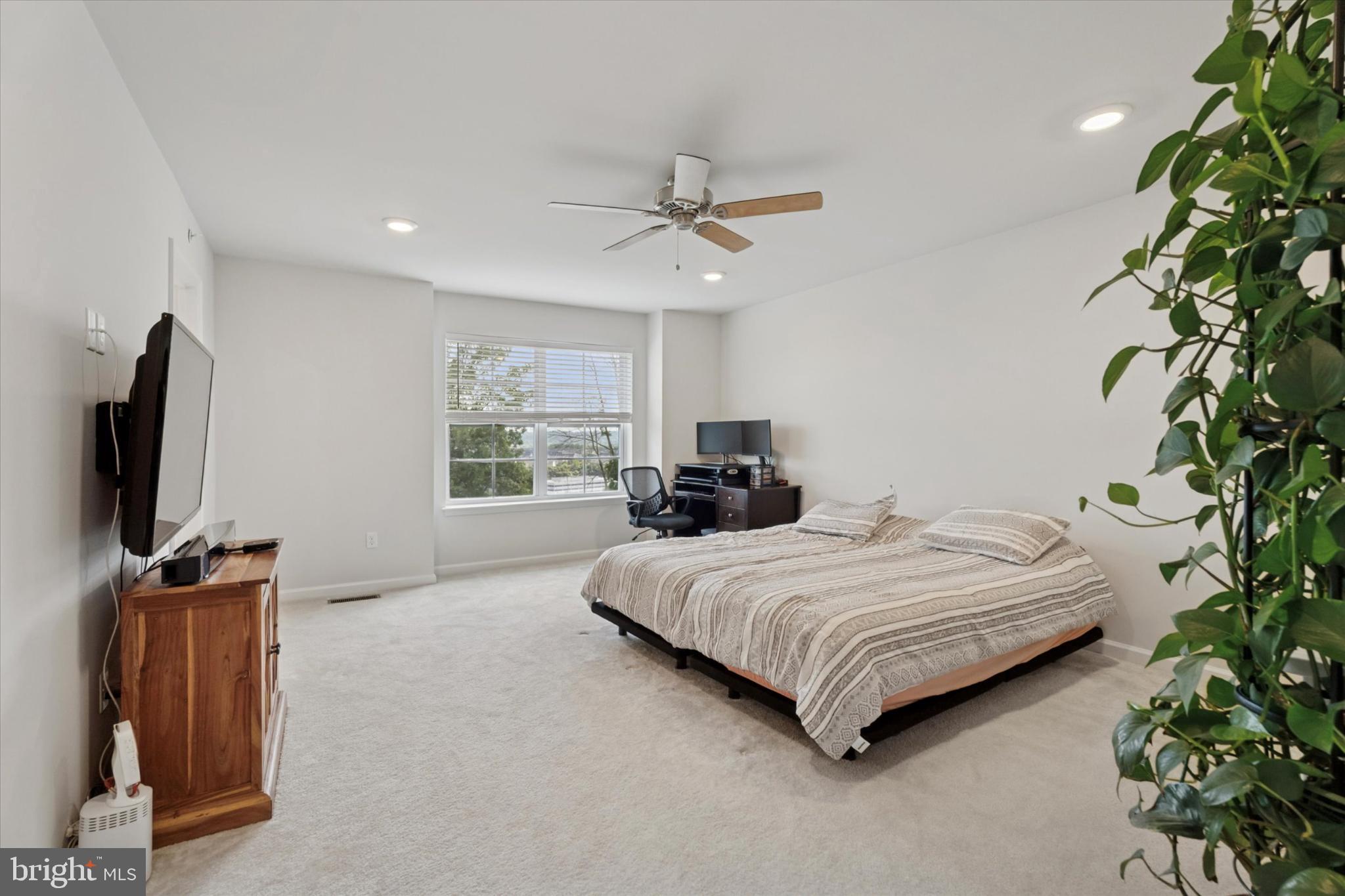 SPRING OAK - Residential