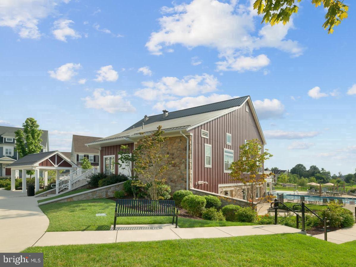 SPRING OAK - Residential