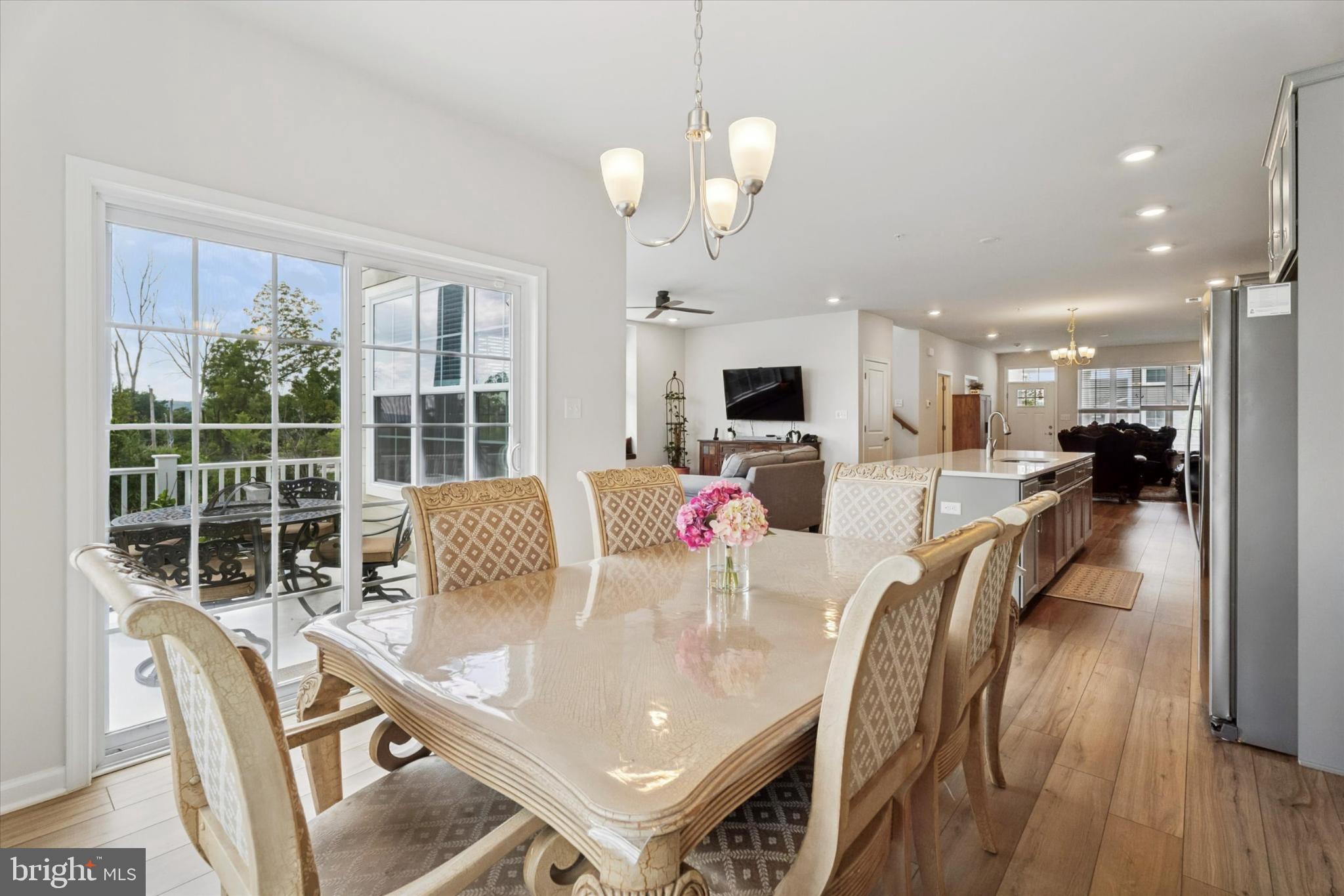 SPRING OAK - Residential