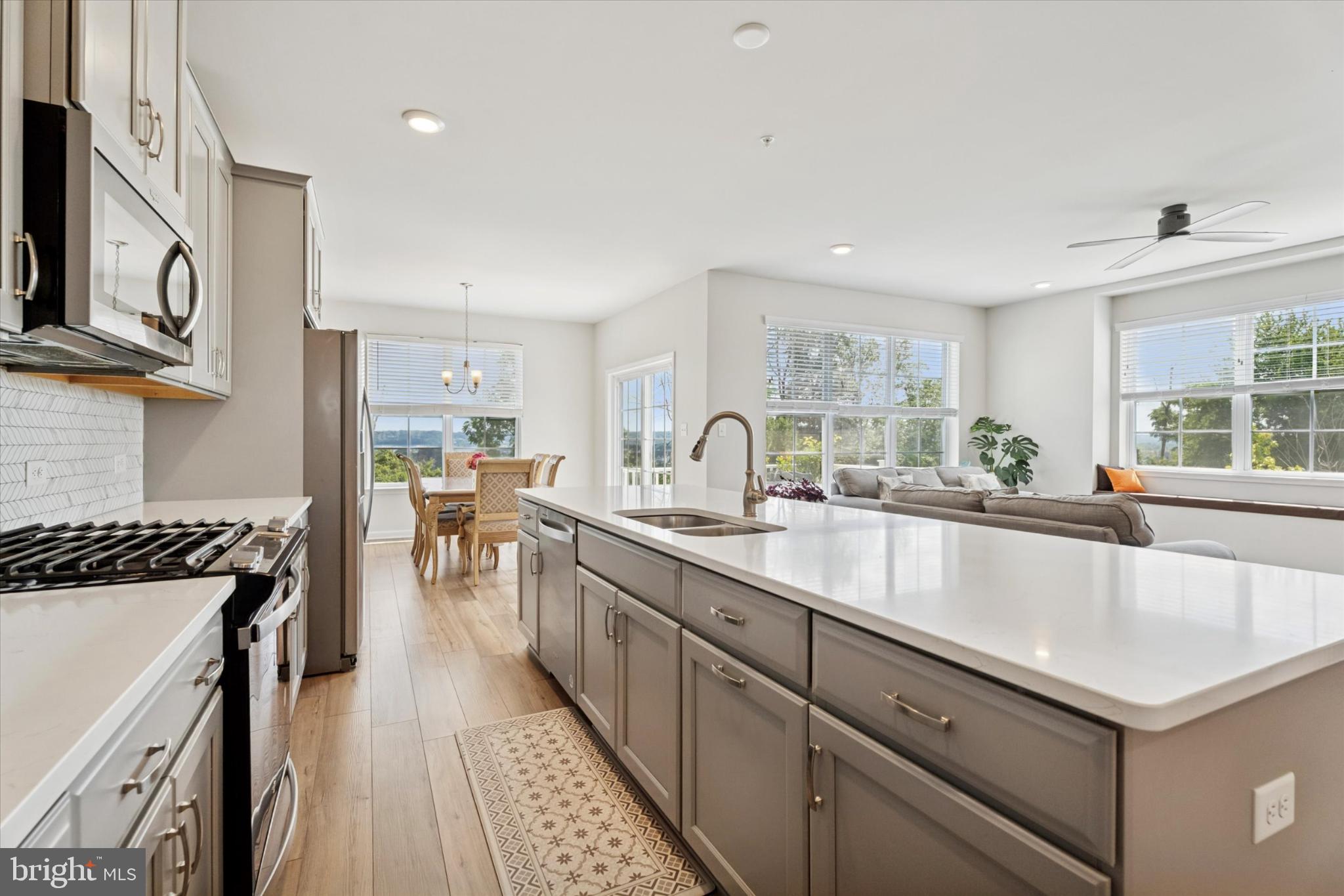 SPRING OAK - Residential