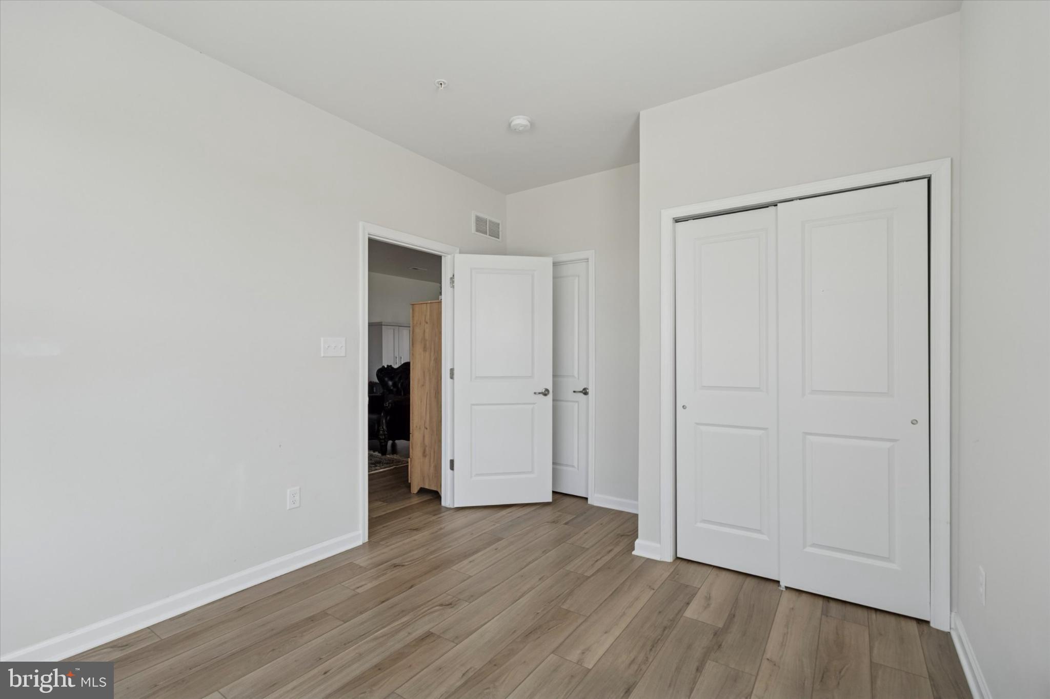 SPRING OAK - Residential