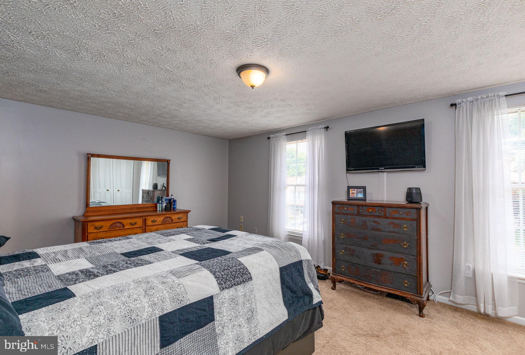 VILLAGE OF THOMAS RUN - Residential