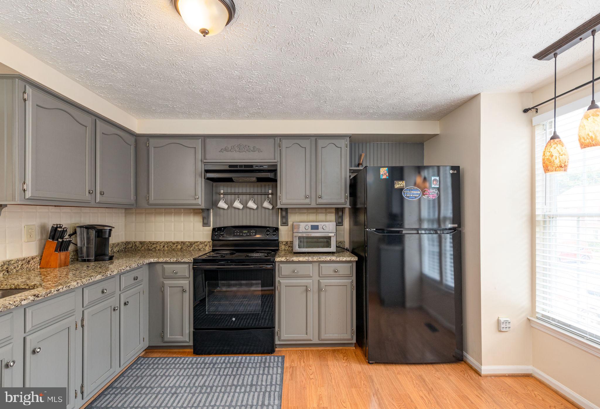 VILLAGE OF THOMAS RUN - Residential