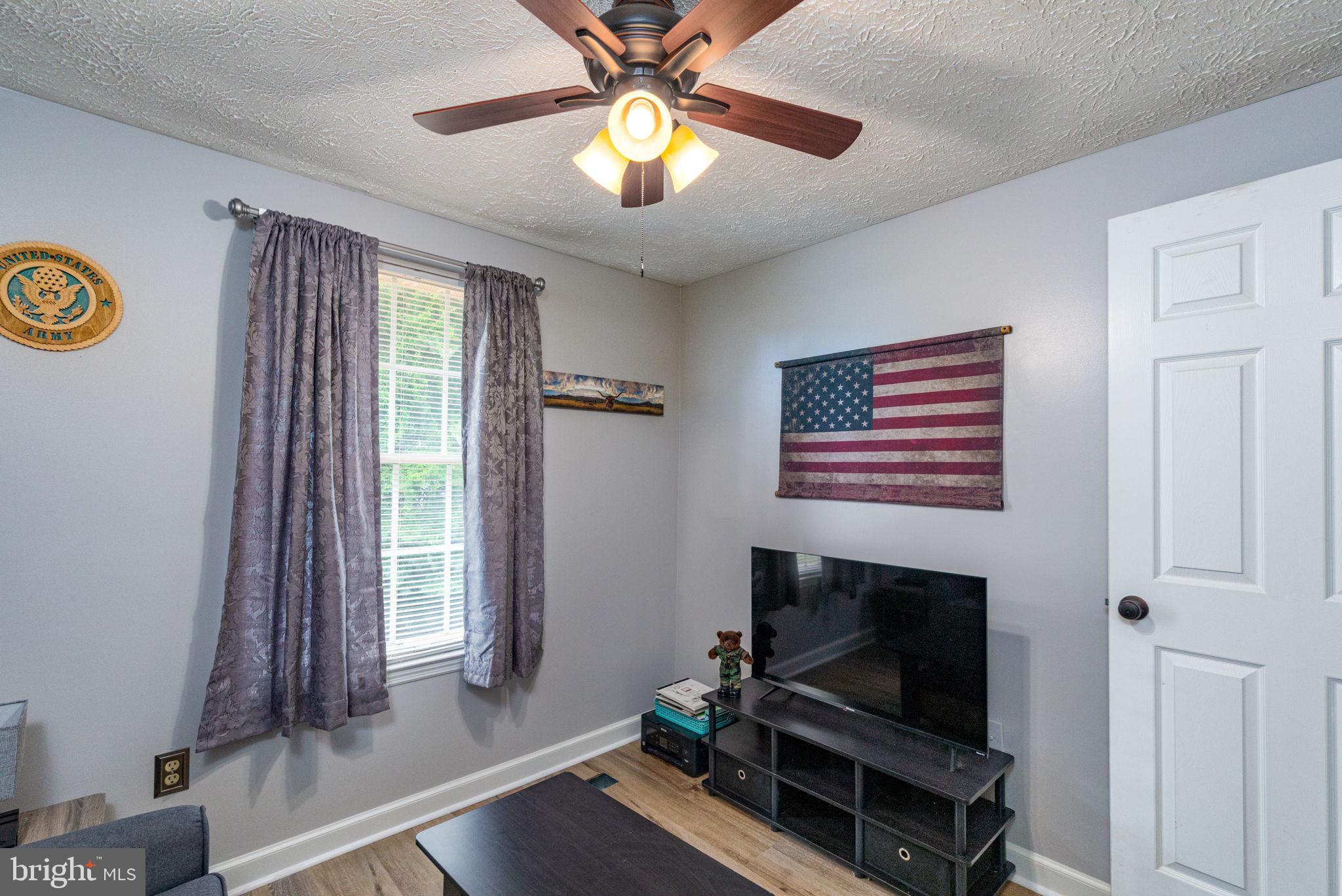 VILLAGE OF THOMAS RUN - Residential