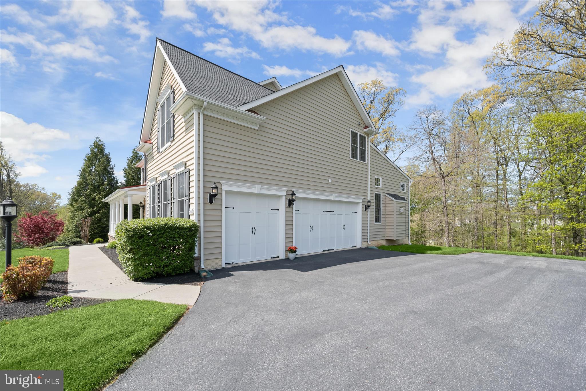 THE ESTATES AT CLOVERFIELD - Residential