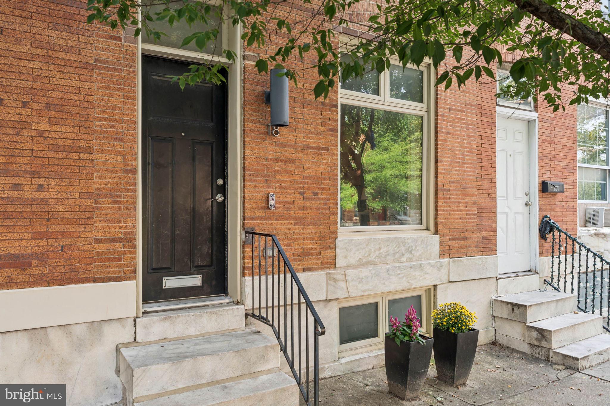 18 N EAST AVENUE