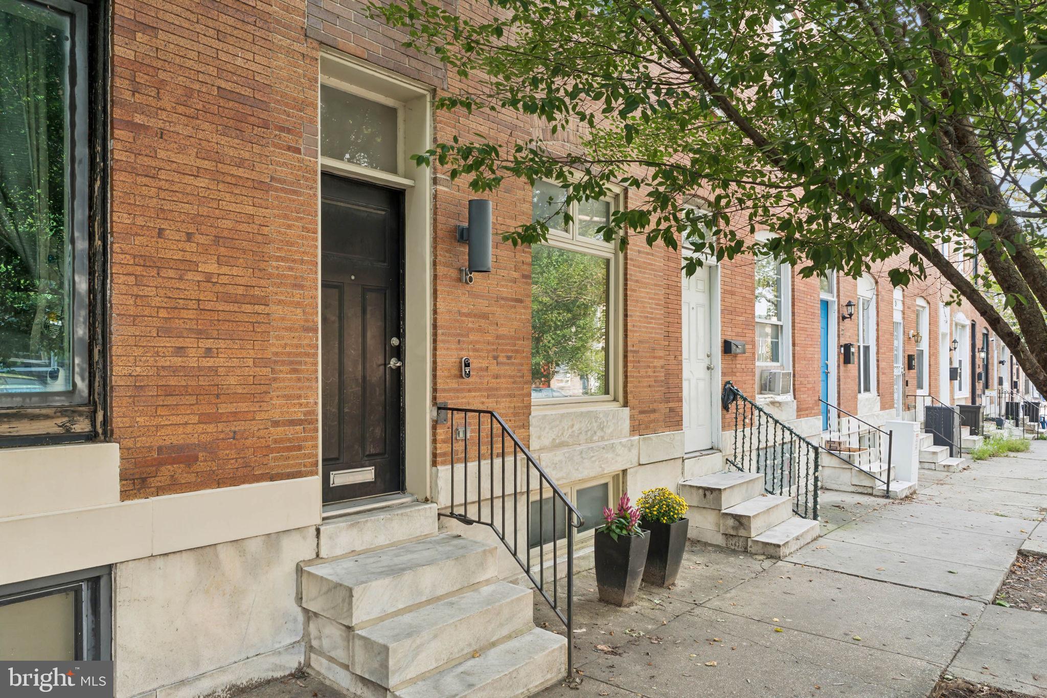 18 N EAST AVENUE