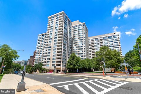 Photo of 5500 Friendship Boulevard #1229N, Chevy Chase, MD 20815 (MLS # MDMC2071174)