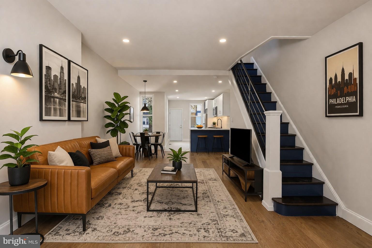 221 N HOBART STREET