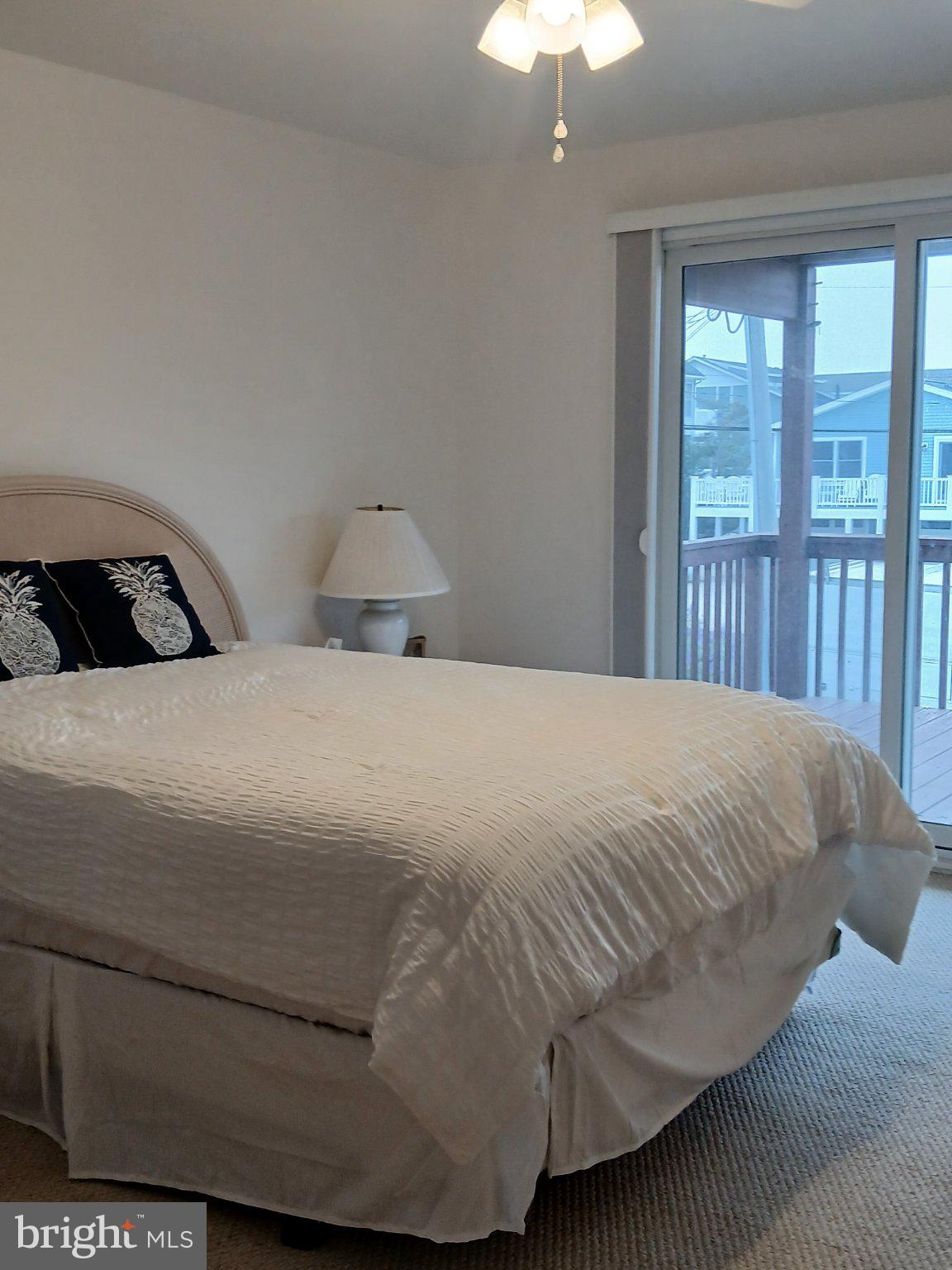 11 W ESSEX AVENUE