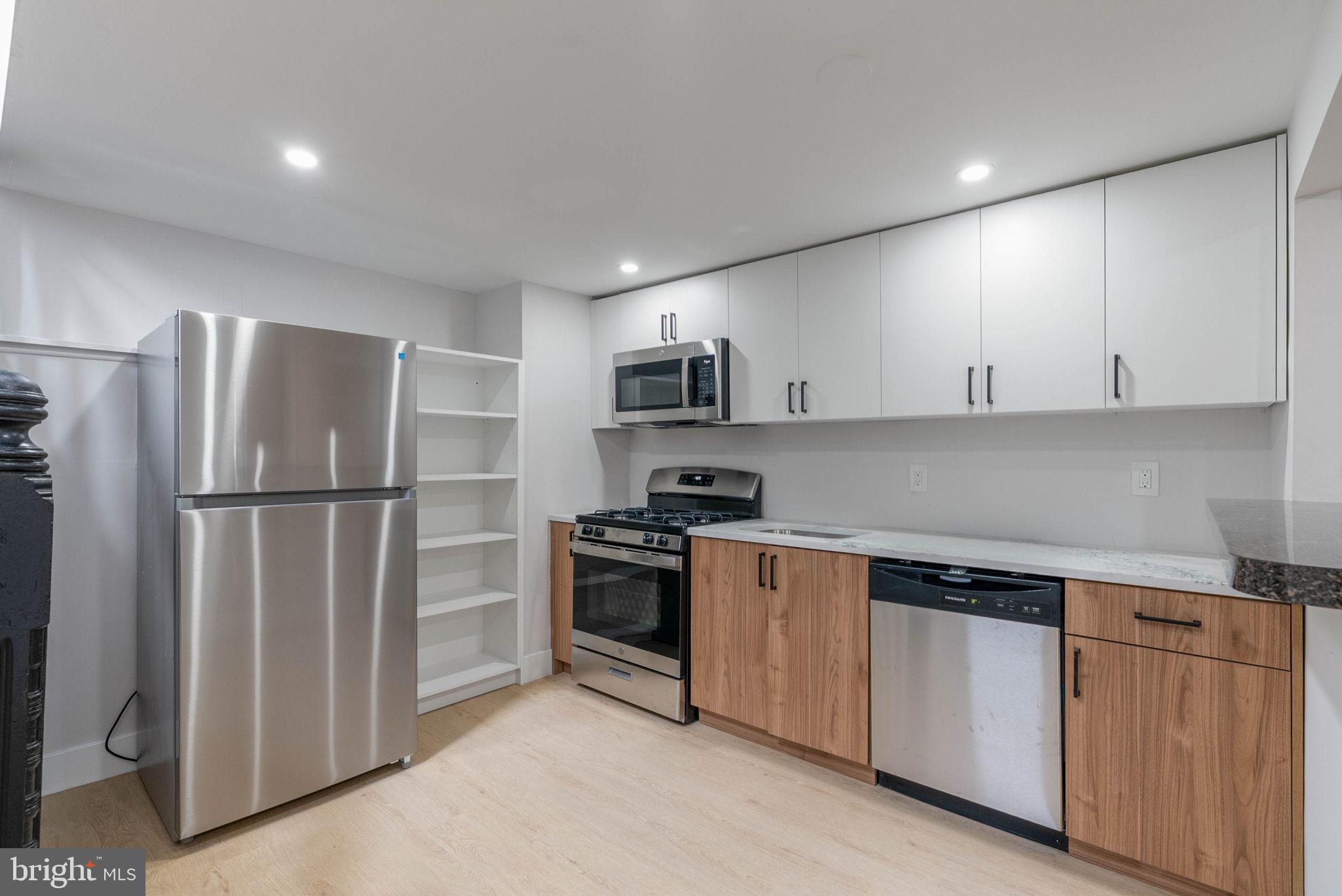 4522 BAKER STREET 2