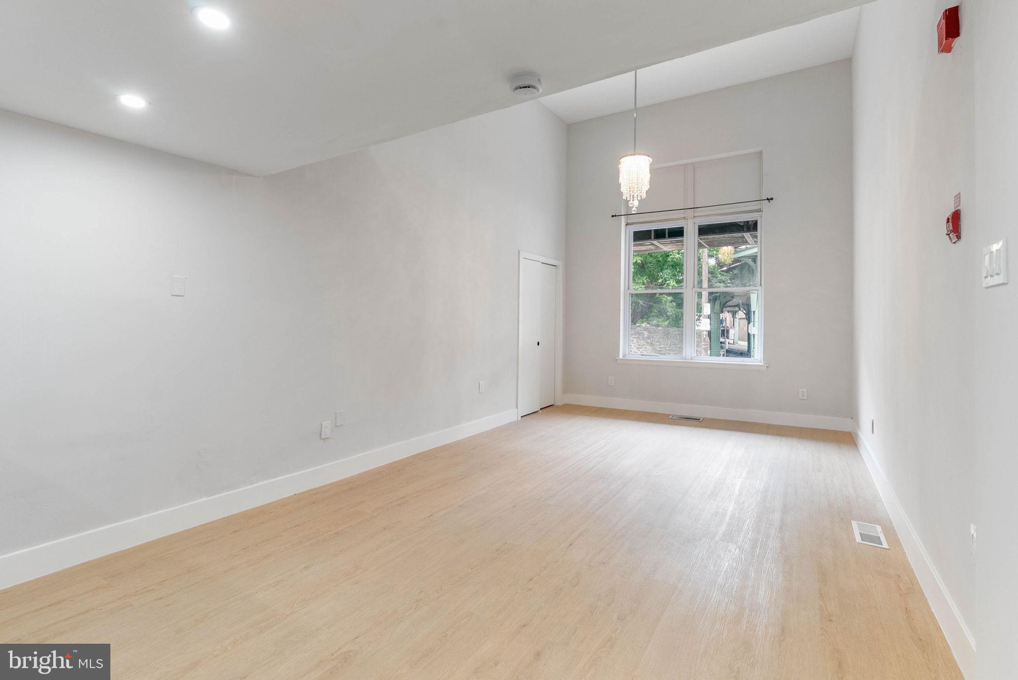 4522 BAKER STREET 2